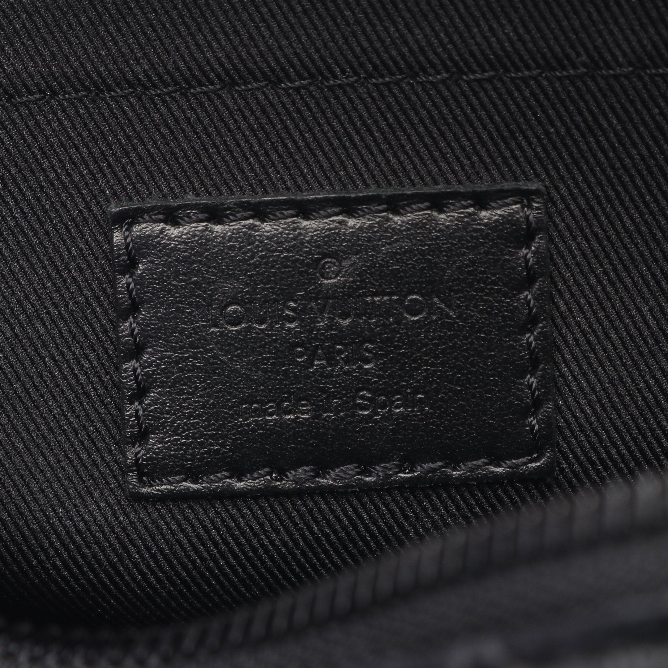 Louis Vuitton Louis Vuitton Alpha Messenger Monogram Eclipse Shoulder Bag Leather Black Size ONE SIZE - 4 Thumbnail