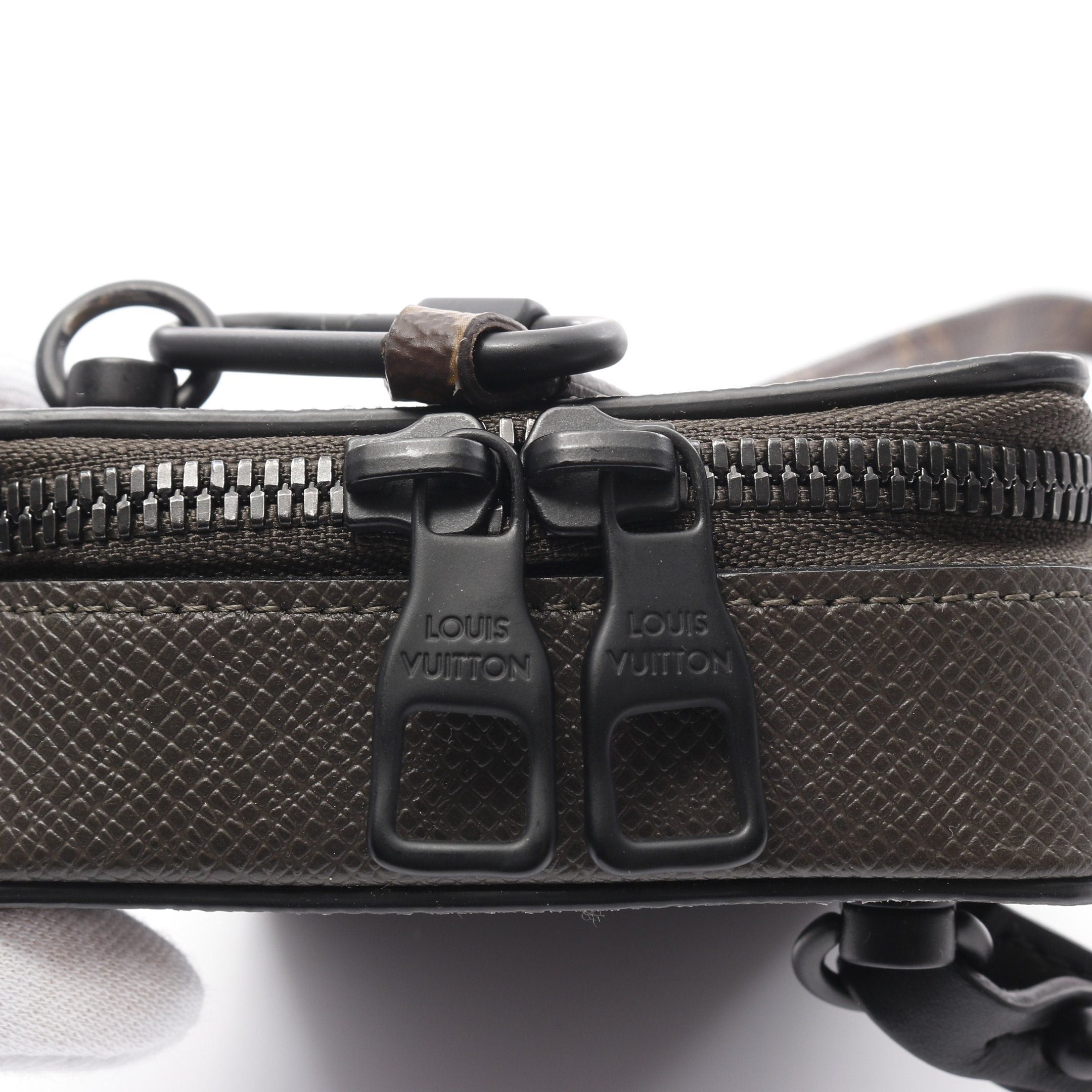 Louis Vuitton Louis Vuitton Phone Box Monogram Taiga Shoulder Bag Leather Brown Dark Gray Size ONE SIZE - 5 Thumbnail