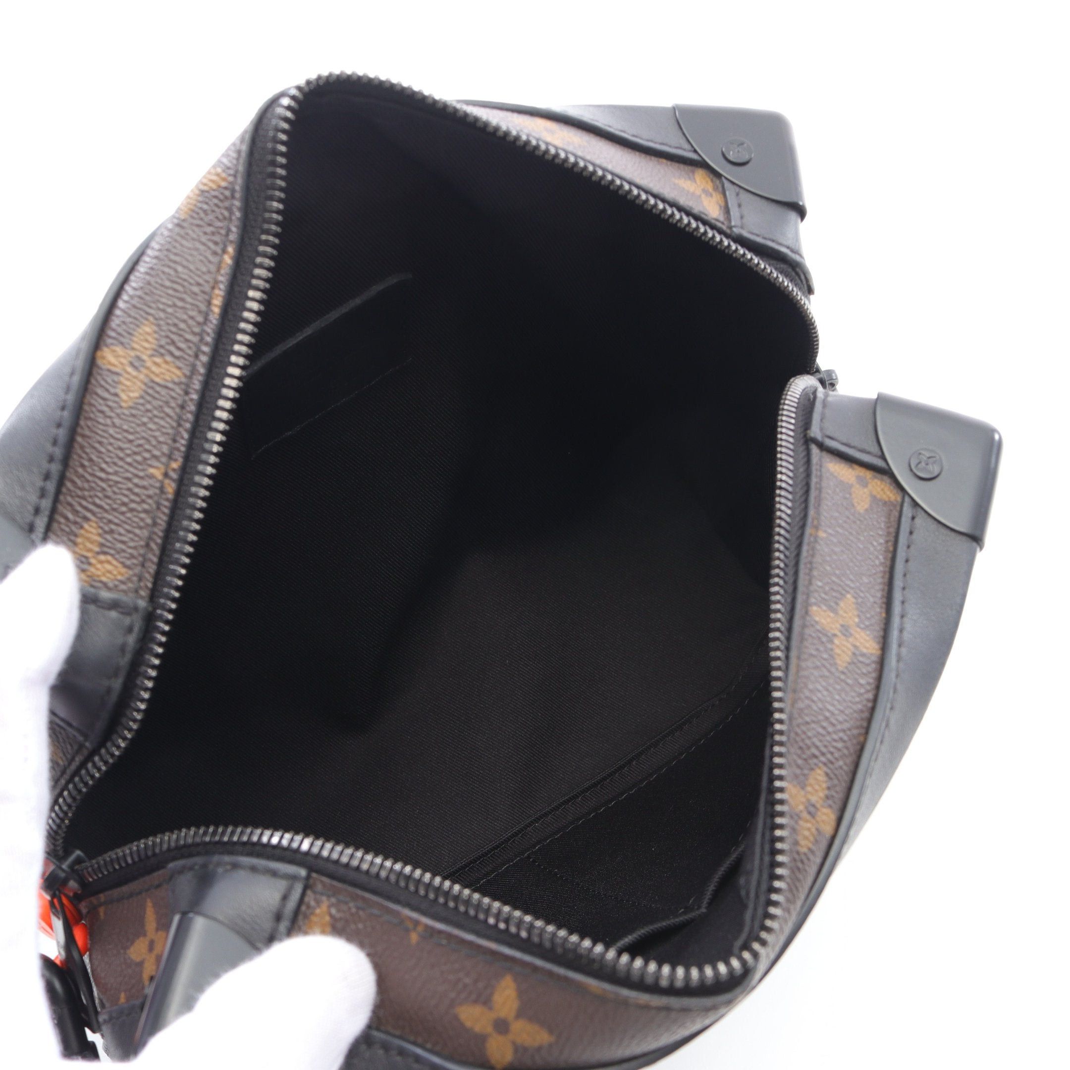 Louis Vuitton Louis Vuitton Soft Trunk Monogram Solar Lei Shoulder Bag Leather Brown Size ONE SIZE - 3 Thumbnail