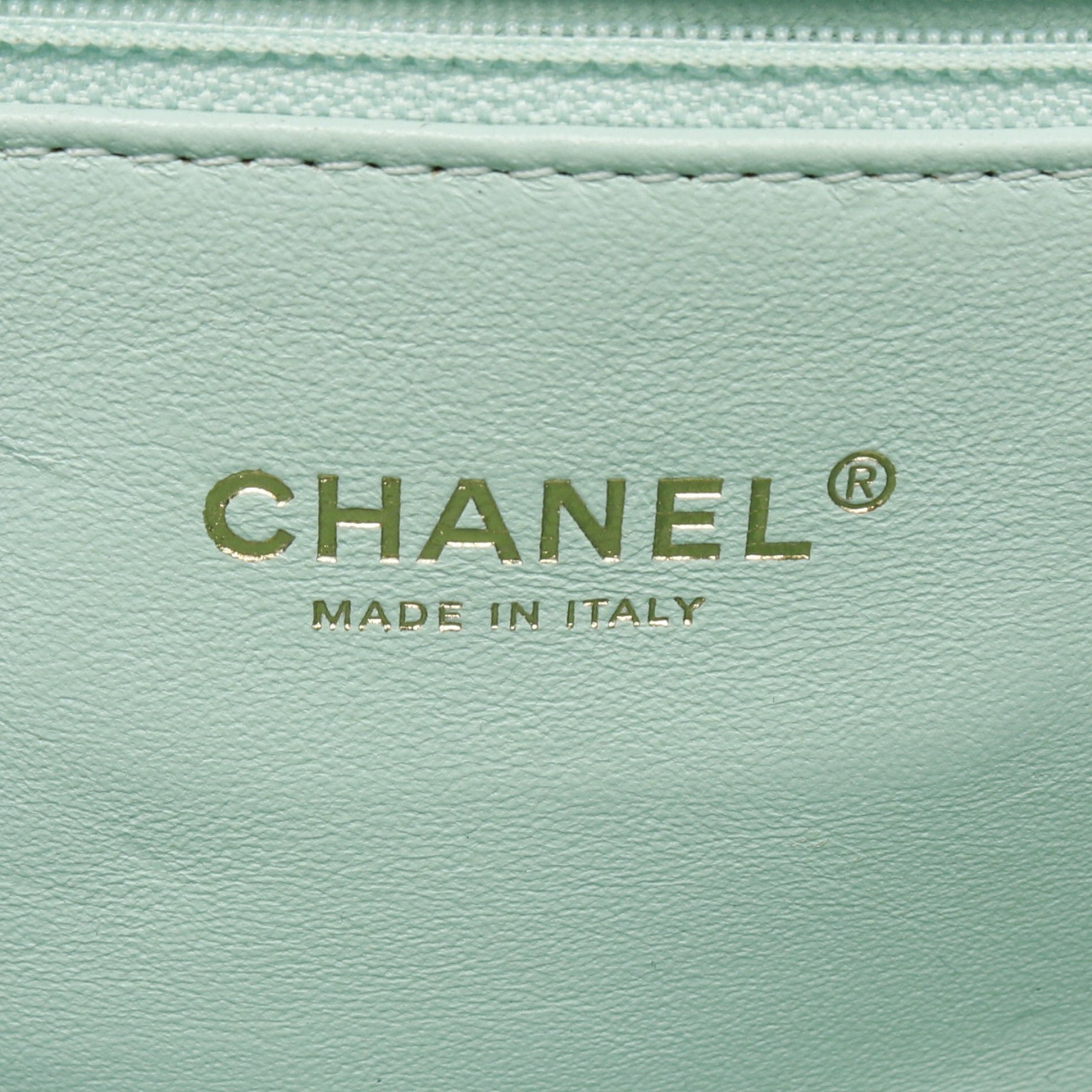 Chanel Chanel Cc Filigree Chain Shoulder Bag Caviar Skin Green Gold Hardware Size ONE SIZE - 4 Thumbnail