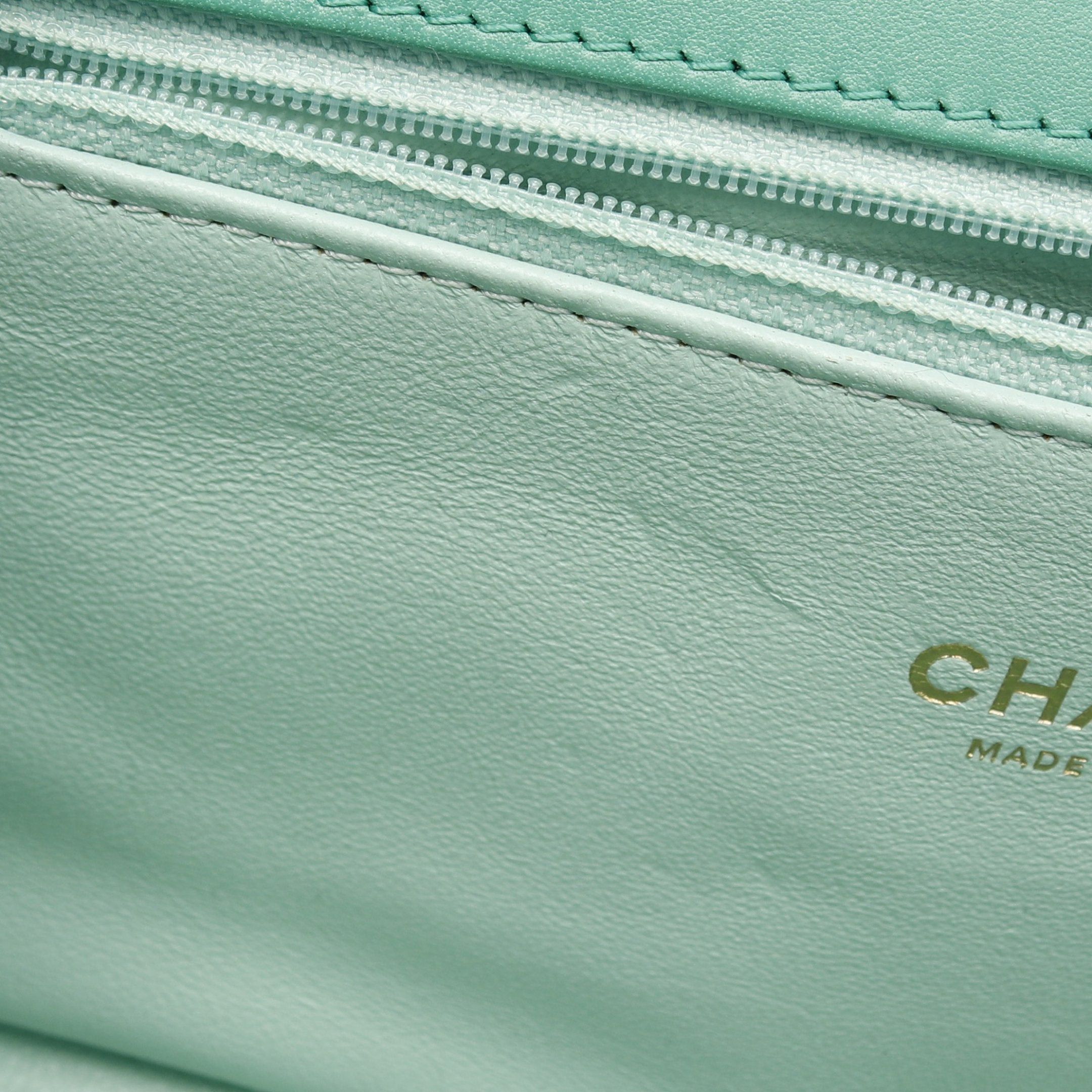Chanel Chanel Cc Filigree Chain Shoulder Bag Caviar Skin Green Gold Hardware Size ONE SIZE - 6 Thumbnail