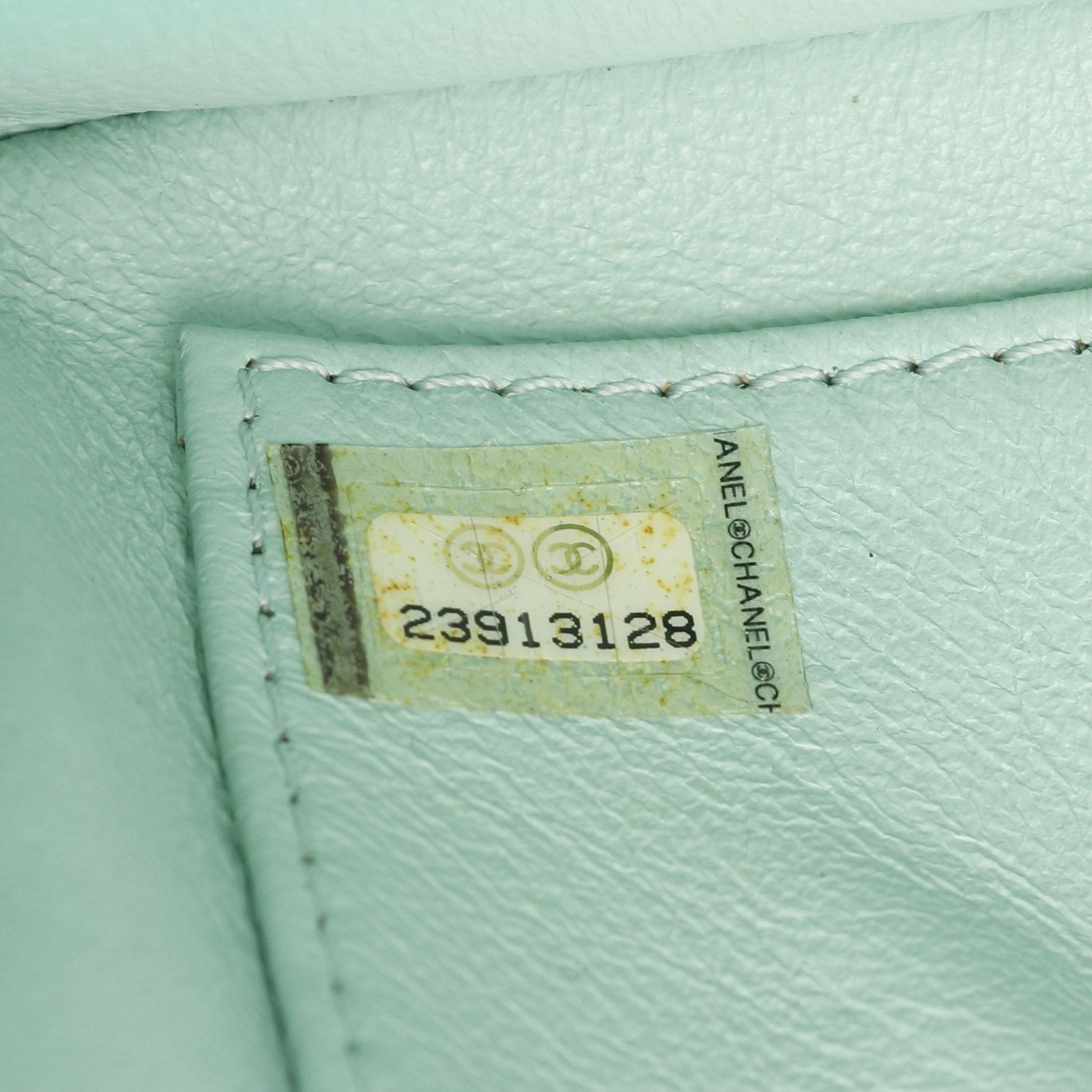 Chanel Chanel Cc Filigree Chain Shoulder Bag Caviar Skin Green Gold Hardware Size ONE SIZE - 5 Thumbnail