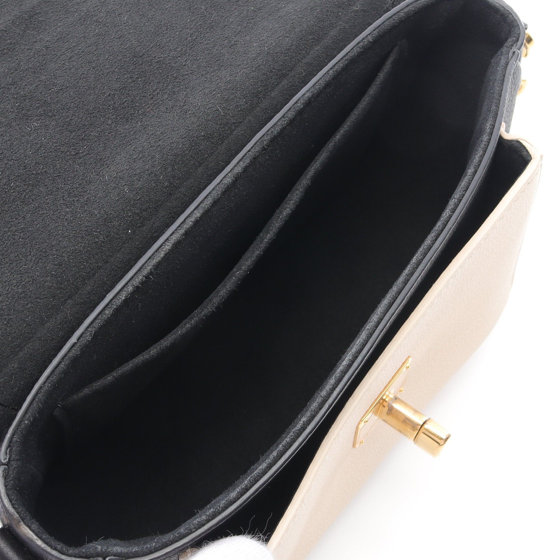 Louis Vuitton Louis Vuitton Rock Me Tender Noir Chain Handbag Leather Black Beige Size ONE SIZE - 3 Thumbnail