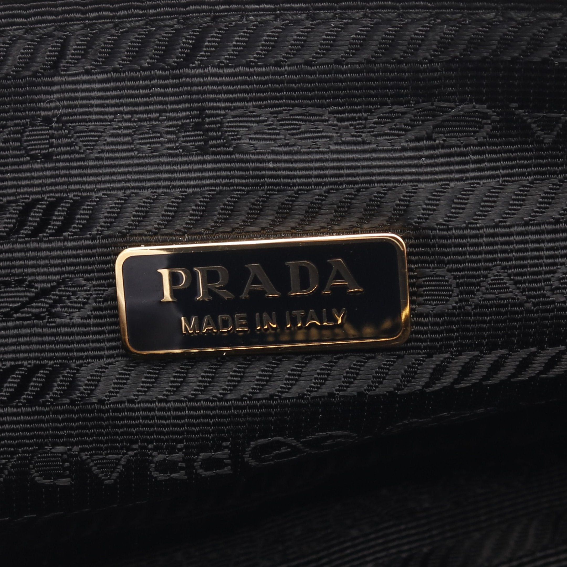 Prada Prada Re-Edition 2002 Chain Shoulder Bag Leather Black Size ONE SIZE - 4 Thumbnail