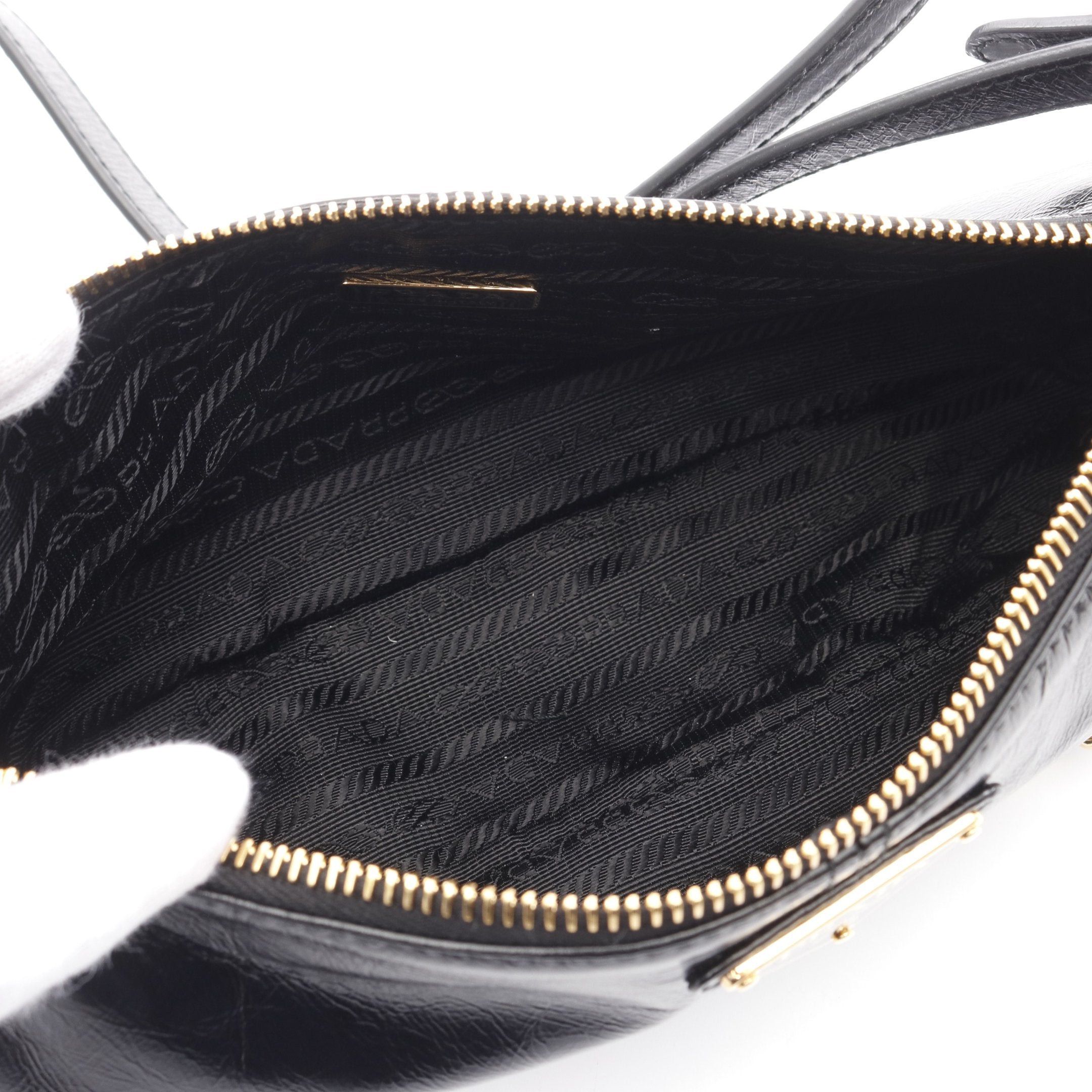 Prada Prada Re-Edition 2002 Chain Shoulder Bag Leather Black Size ONE SIZE - 3 Thumbnail