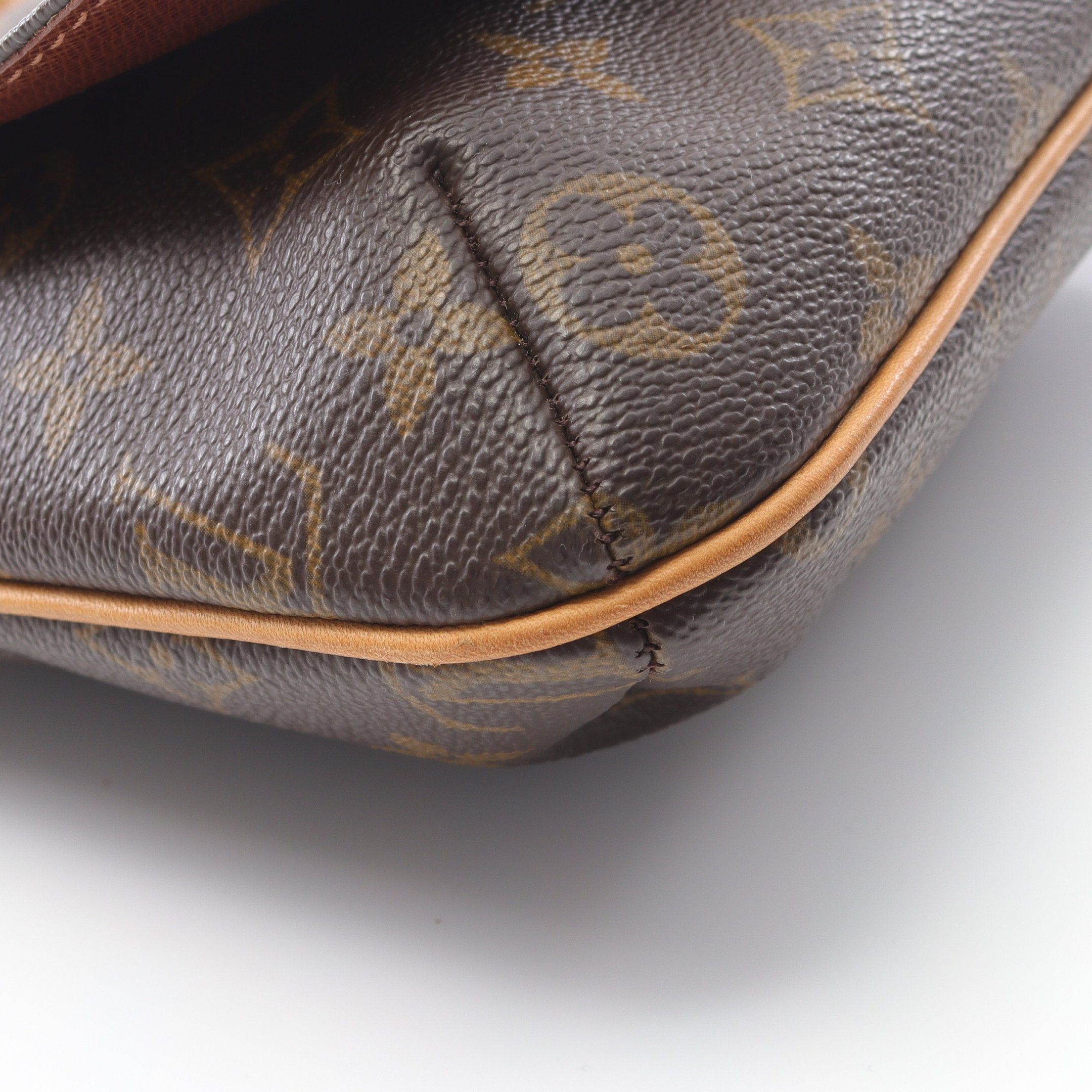 Louis Vuitton Louis Vuitton Musette Salsa Short Strap Monogram Shoulder Bag Leather Brown Size ONE SIZE - 10 Thumbnail