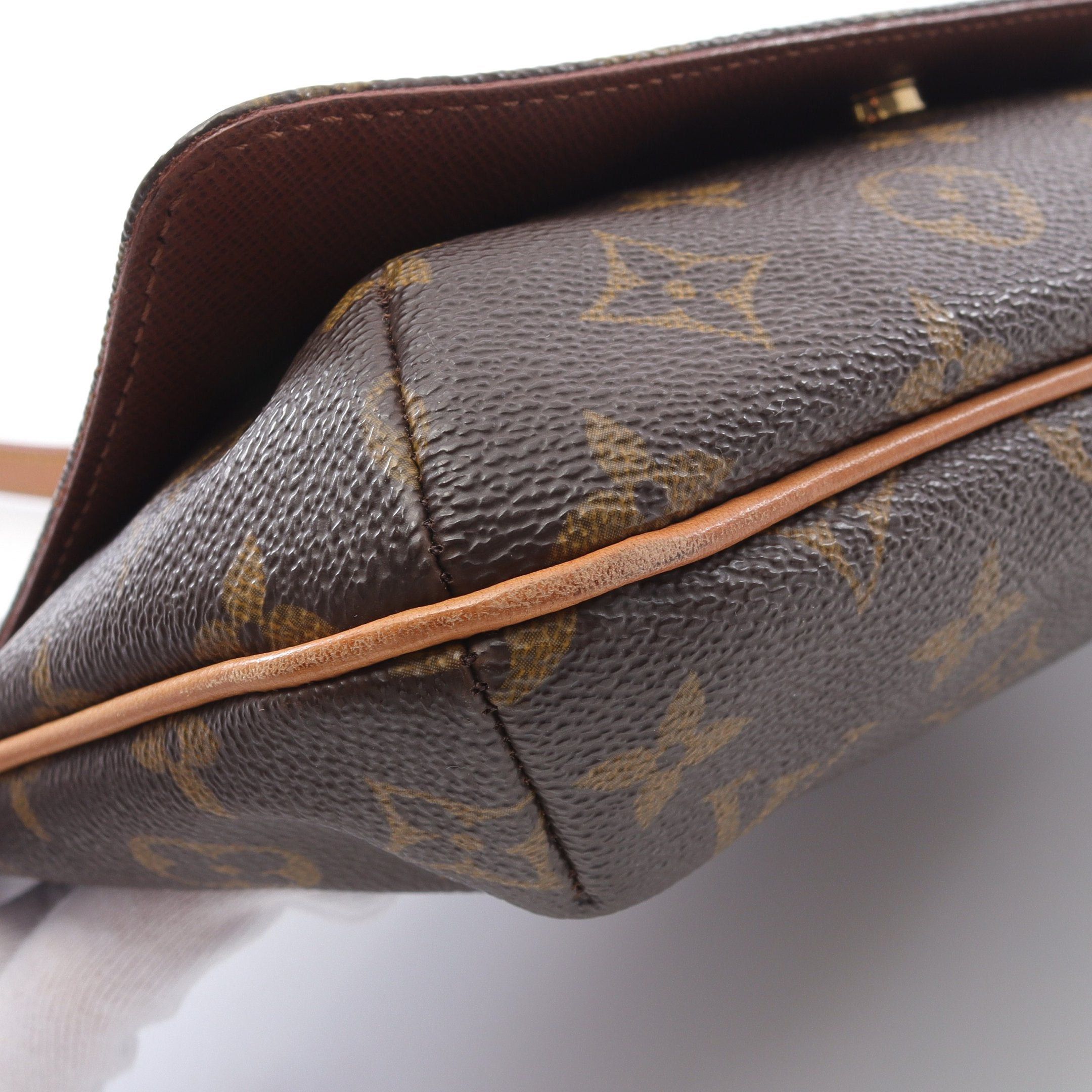 Louis Vuitton Louis Vuitton Musette Tango Short Strap Monogram Shoulder Bag Leather Brown Size ONE SIZE - 7 Thumbnail
