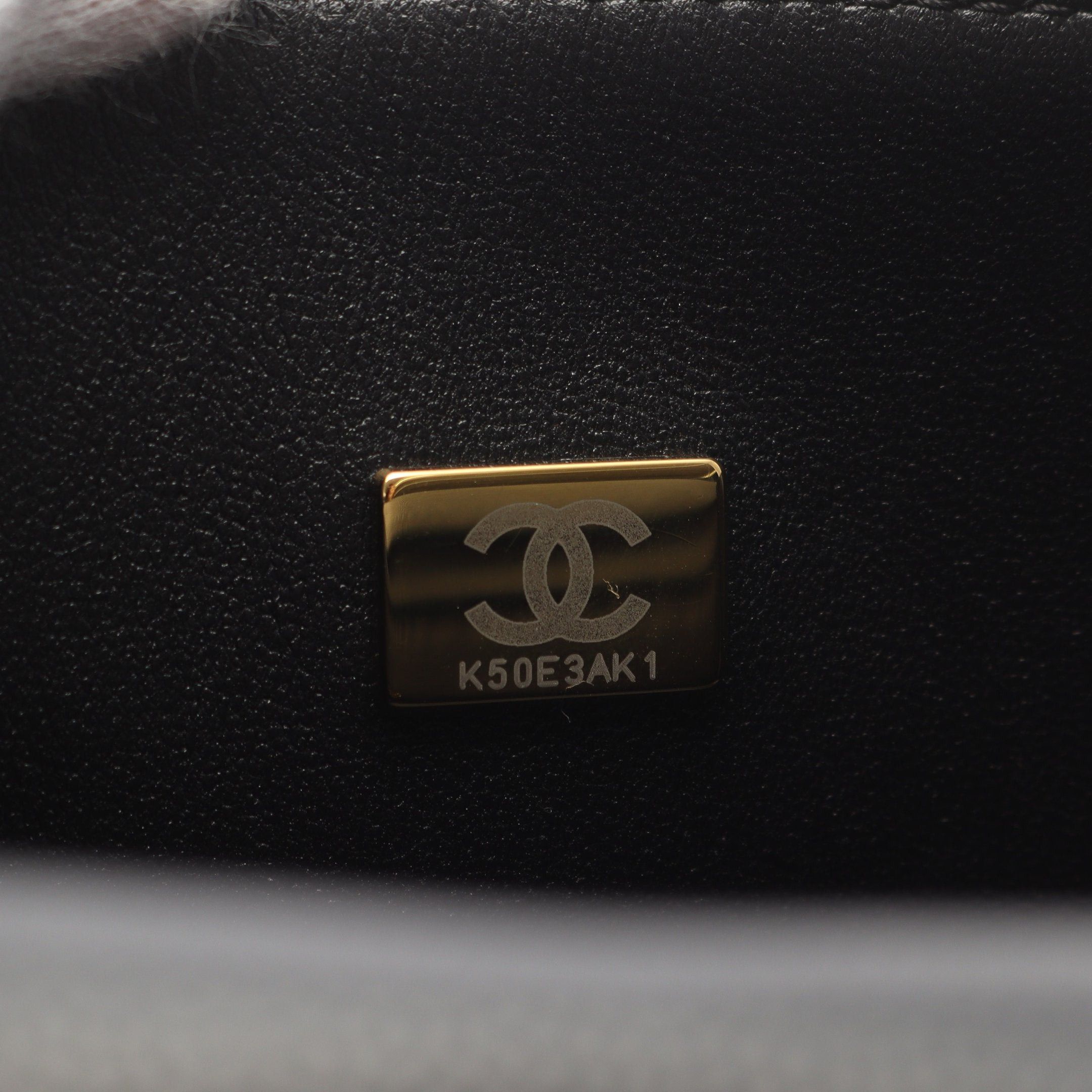 Chanel Chanel Boy Chanel Chain Shoulder Bag Caviar Skin Black Gold Hardware Size ONE SIZE - 5 Thumbnail