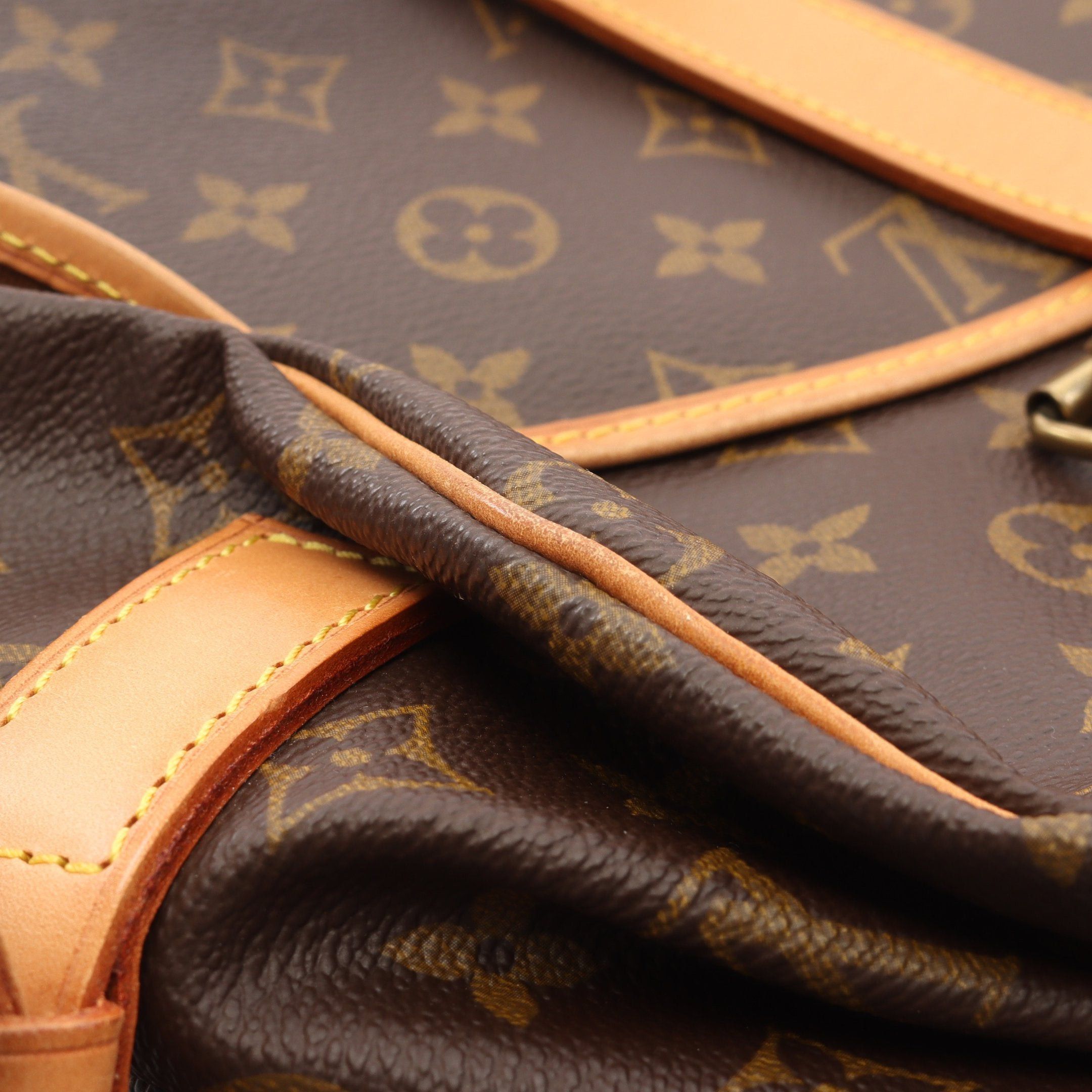 Louis Vuitton Louis Vuitton Saumur 43 Monogram Shoulder Bag Leather Brown Size ONE SIZE - 11 Thumbnail