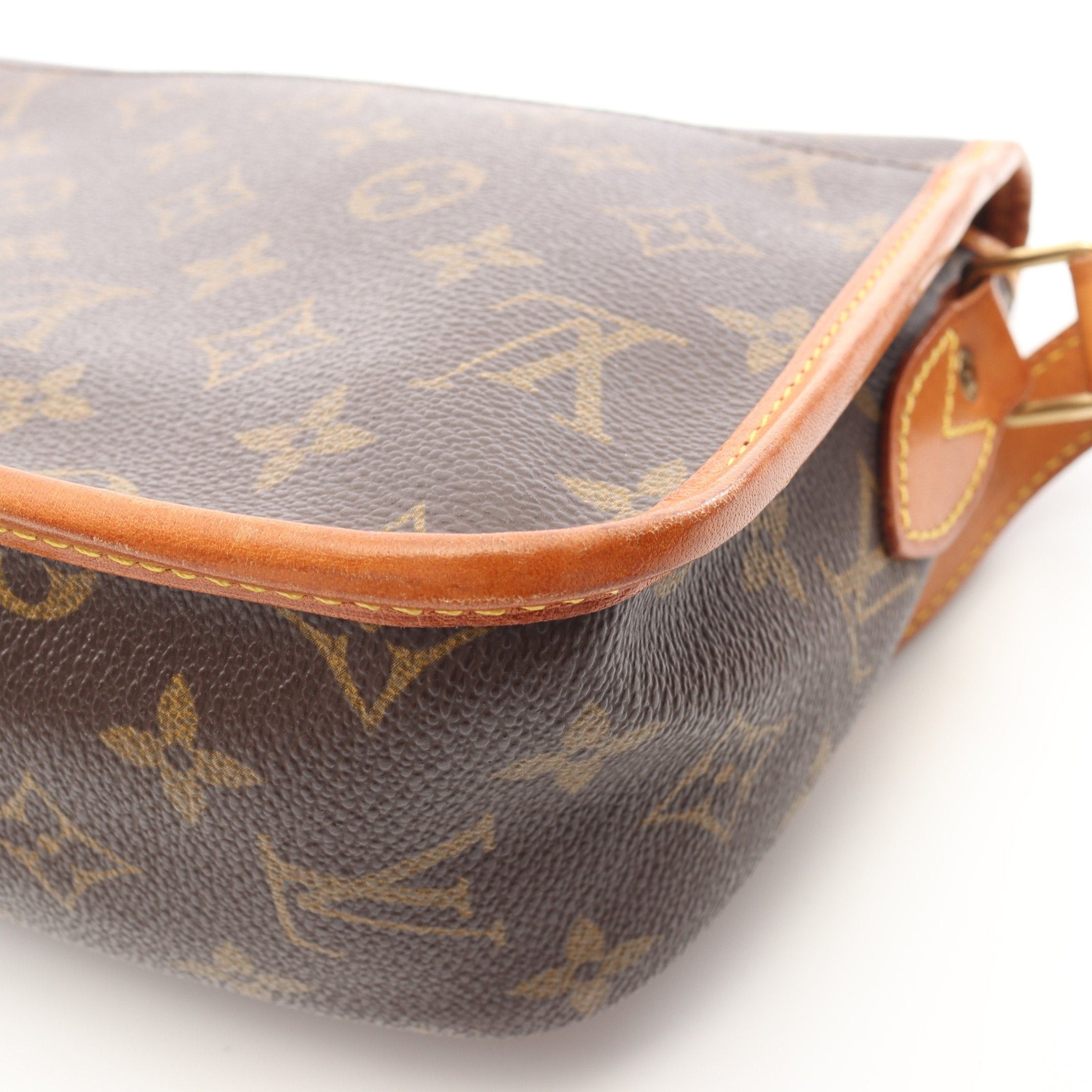 Louis Vuitton Louis Vuitton Gibeciere Mm Monogram Shoulder Bag Leather Brown Size ONE SIZE - 8 Thumbnail