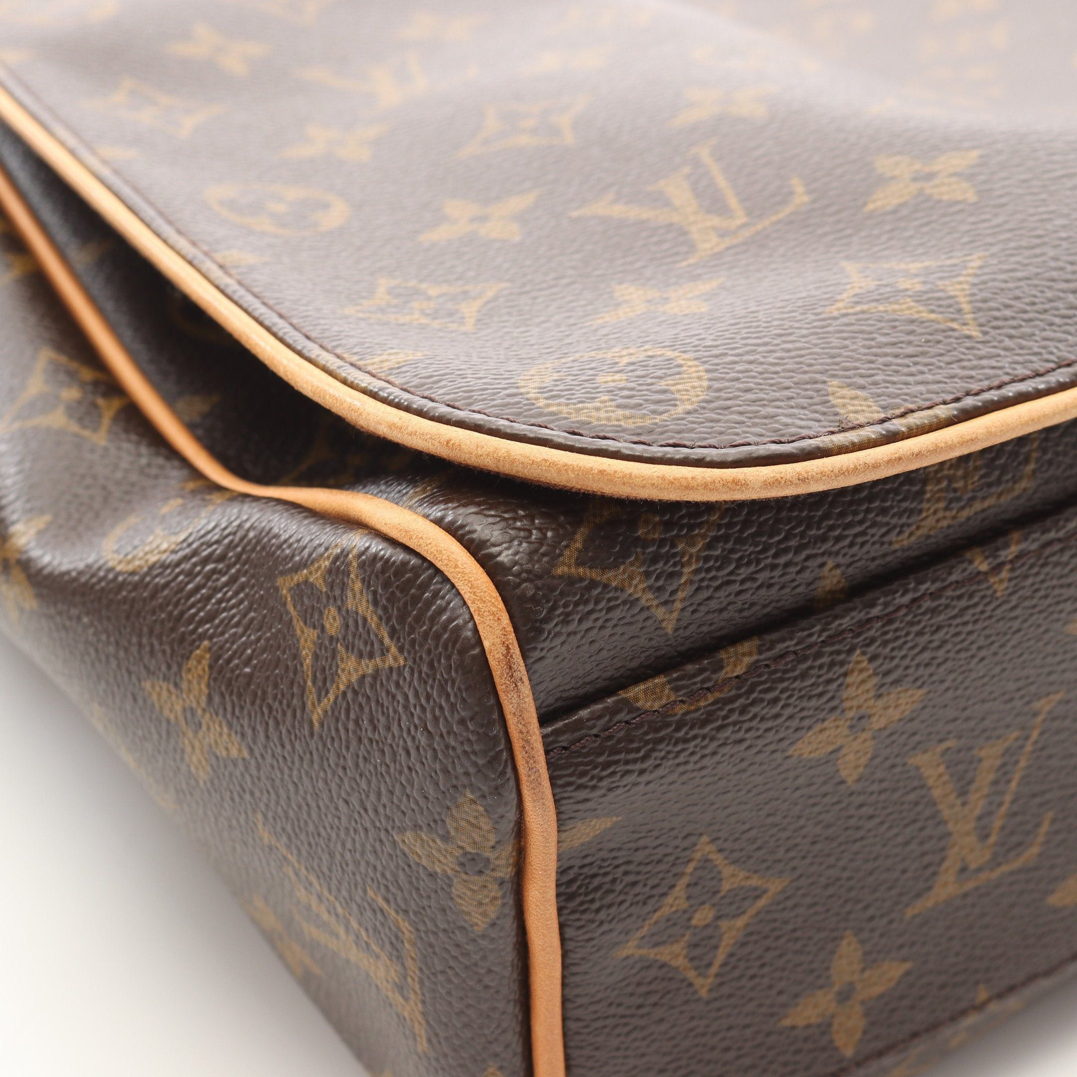 Louis Vuitton Louis Vuitton Aves Monogram Shoulder Bag Leather Brown Size ONE SIZE - 8 Thumbnail