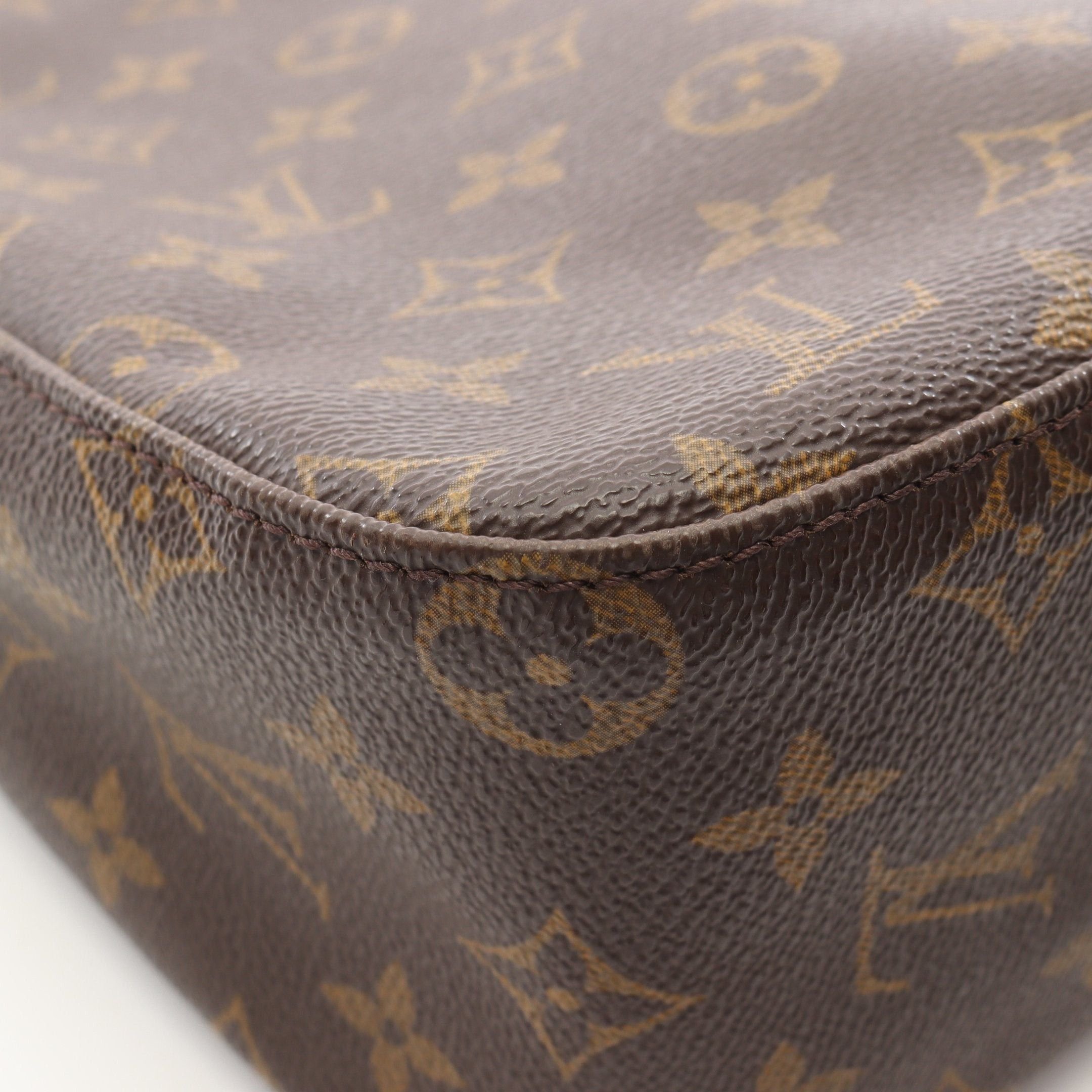Louis Vuitton Louis Vuitton Looping Mm Monogram Shoulder Bag Leather Brown Size ONE SIZE - 10 Thumbnail