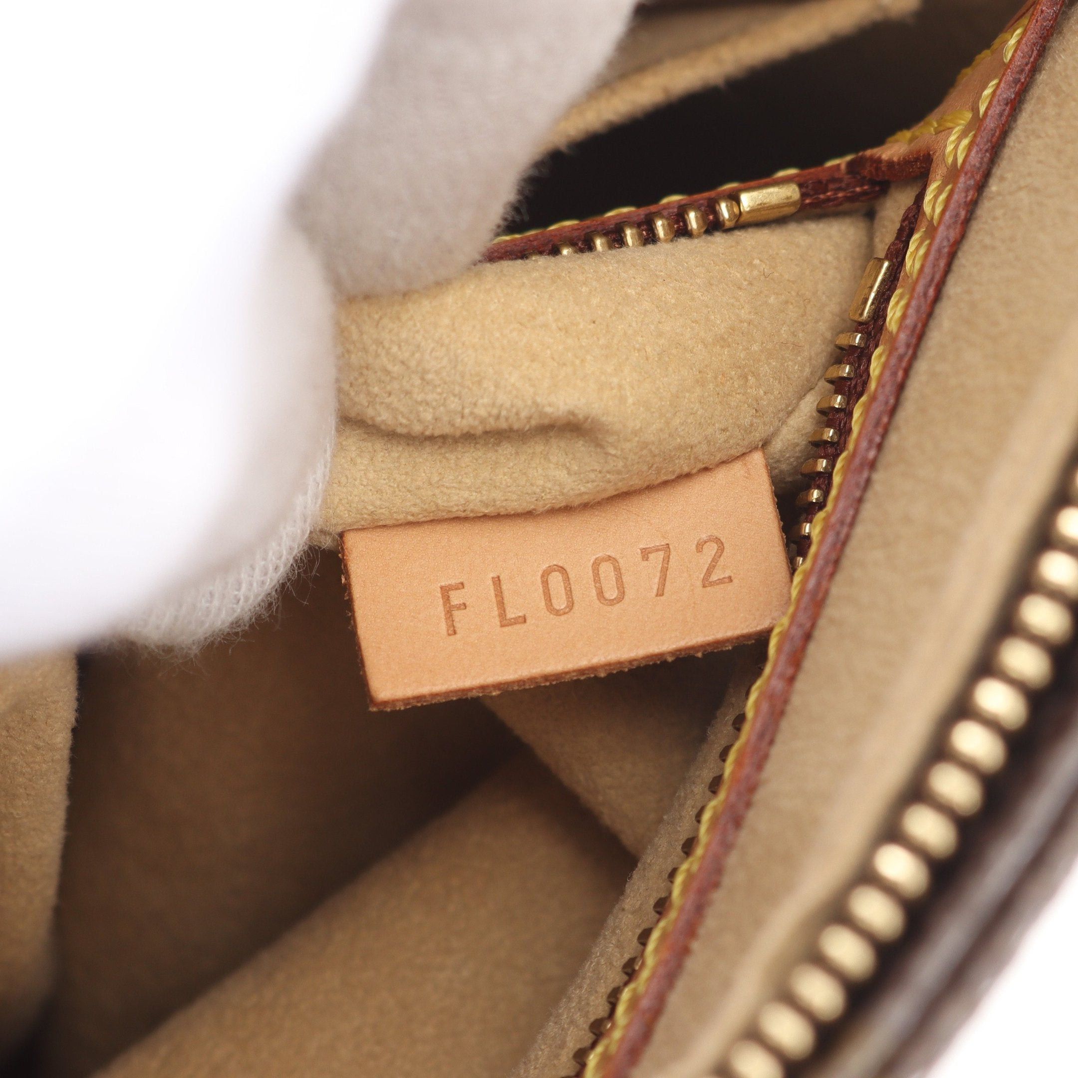 Louis Vuitton Louis Vuitton Looping Mm Monogram Shoulder Bag Leather Brown Size ONE SIZE - 5 Thumbnail