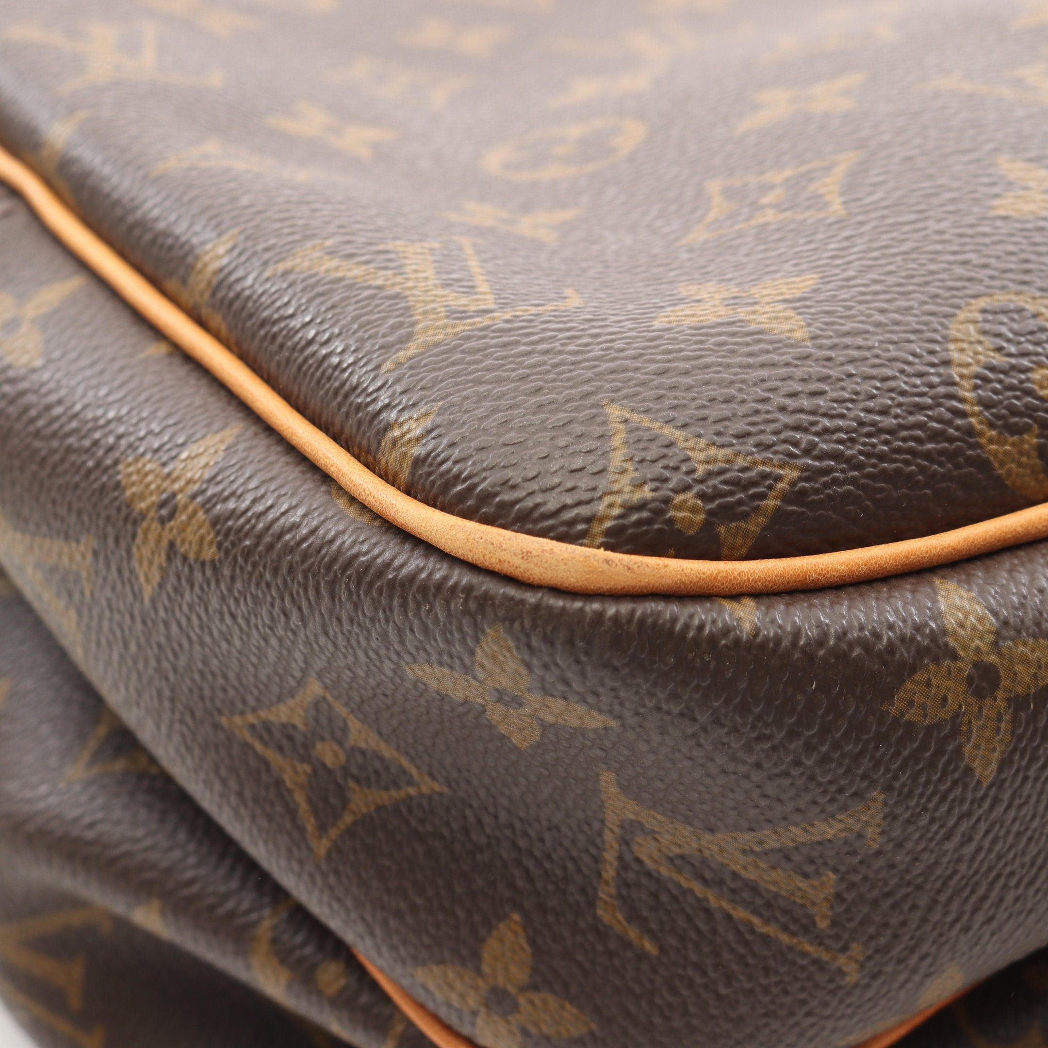 Louis Vuitton Louis Vuitton Reporter Gm Monogram Shoulder Bag Leather Brown Size ONE SIZE - 7 Thumbnail