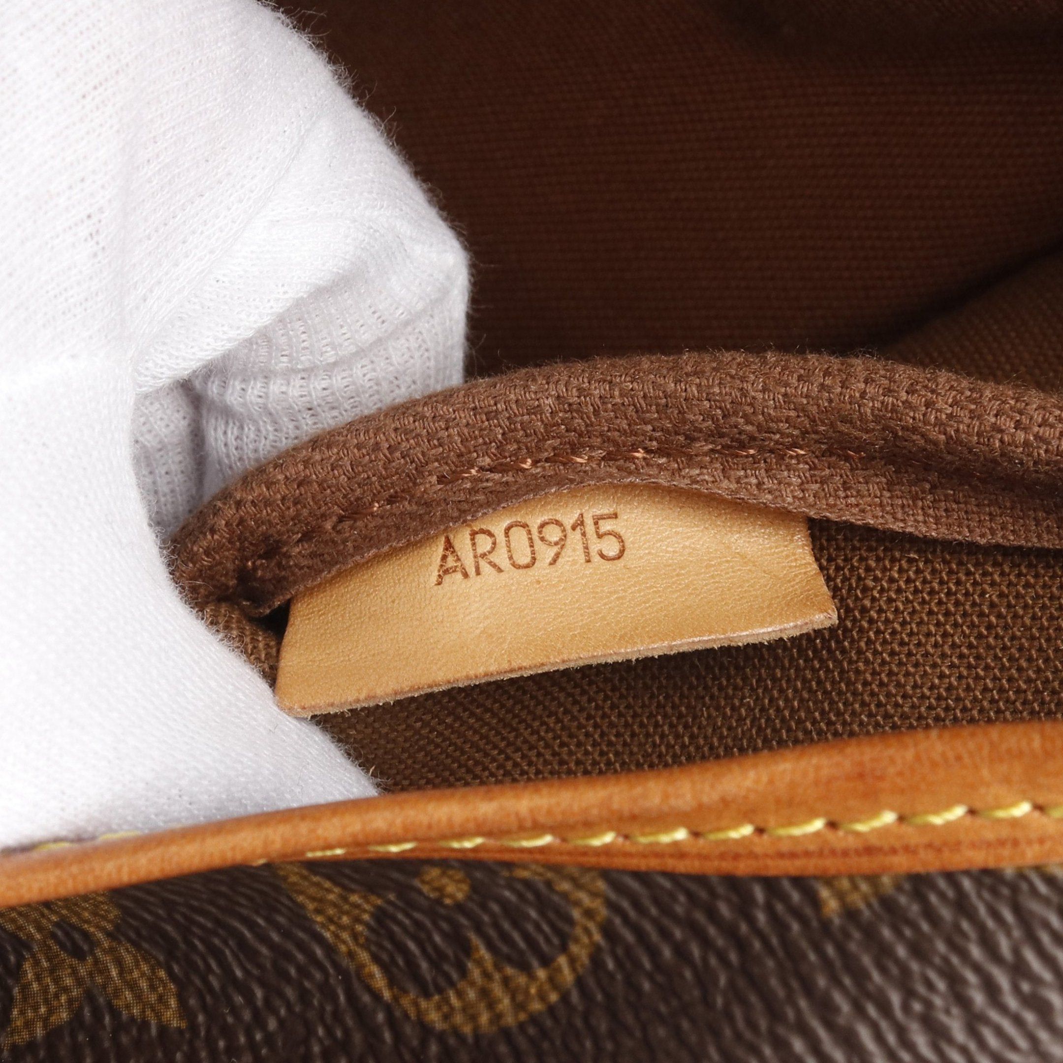 Louis Vuitton Louis Vuitton Saumur 35 Monogram Shoulder Bag Leather Brown Size ONE SIZE - 6 Thumbnail