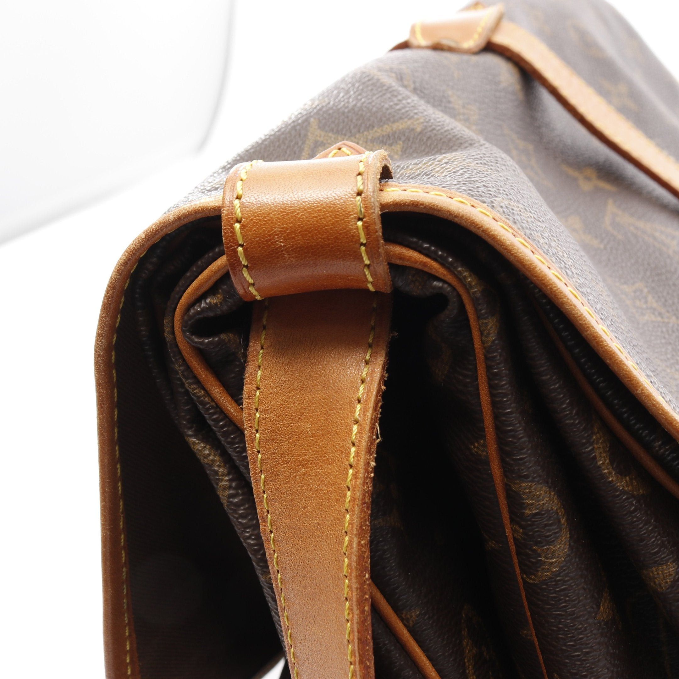 Louis Vuitton Louis Vuitton Saumur 35 Monogram Shoulder Bag Leather Brown Size ONE SIZE - 11 Thumbnail
