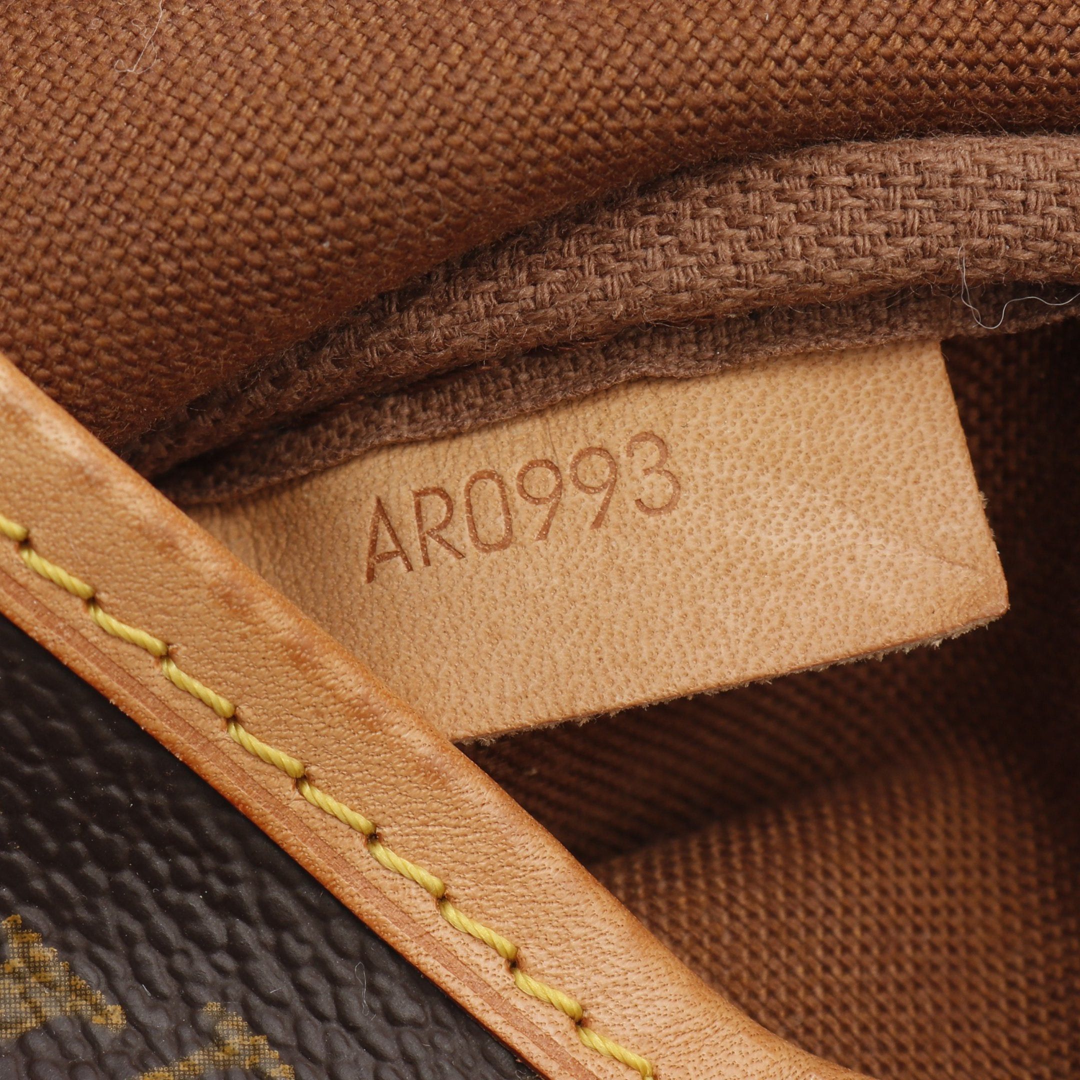 Louis Vuitton Louis Vuitton Saumur 30 Monogram Shoulder Bag Leather Brown Size ONE SIZE - 6 Thumbnail