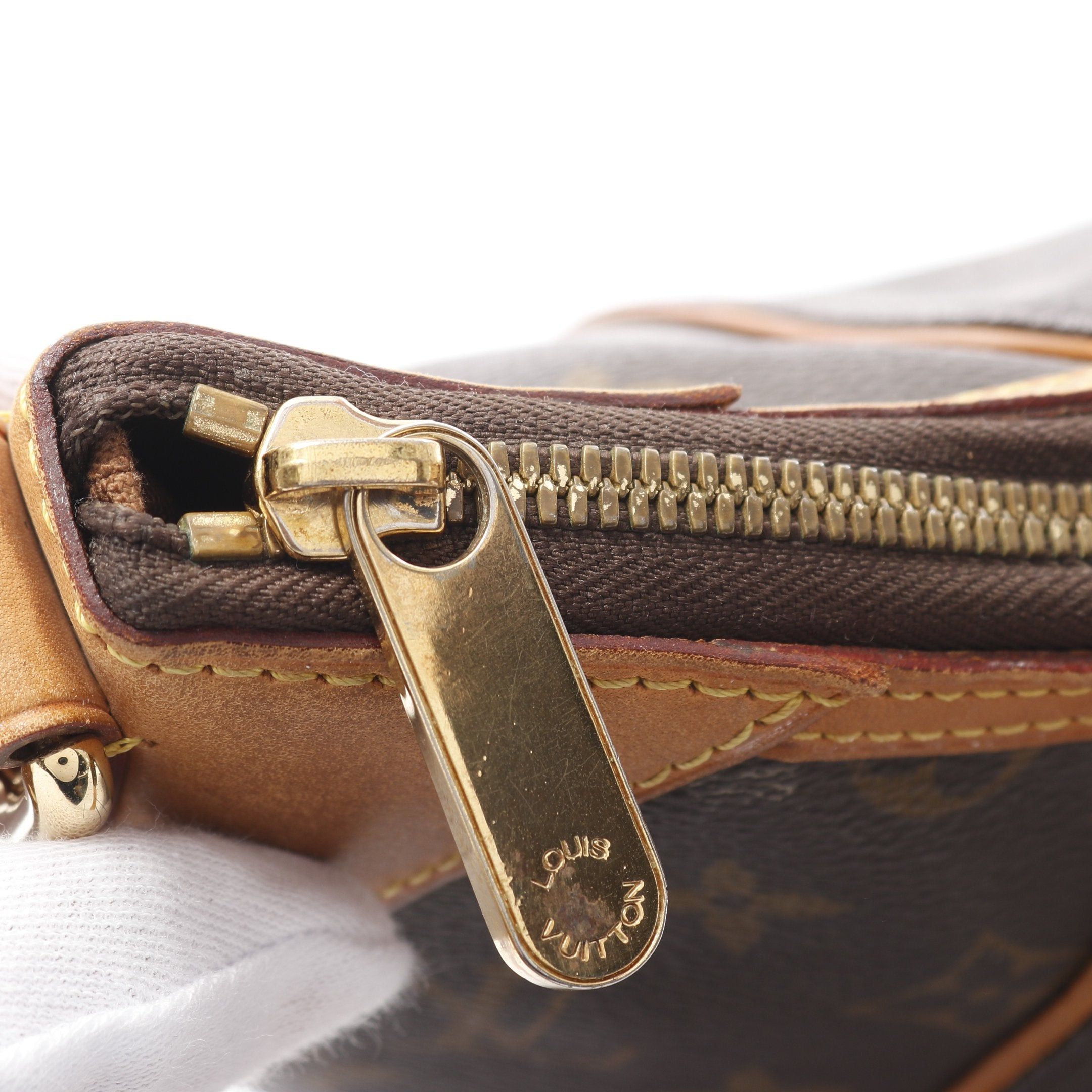 Louis Vuitton Louis Vuitton Thames Pm Monogram Shoulder Bag Leather Brown Size ONE SIZE - 6 Thumbnail
