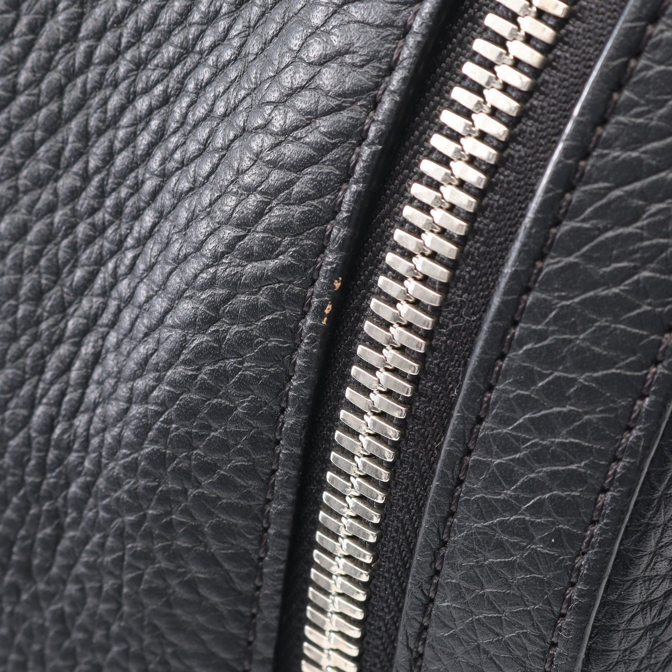 Louis Vuitton Louis Vuitton Lv Circle Armando Noir Backpack Rucksack Taurillon Leather Black Size ONE SIZE - 9 Thumbnail