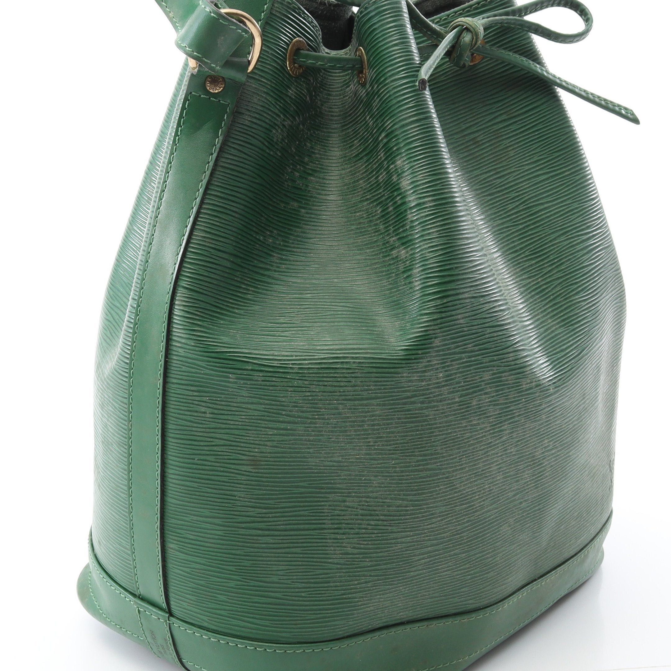 Louis Vuitton Louis Vuitton Noe Epi Borneo Green Shoulder Bag Leather Size ONE SIZE - 8 Thumbnail