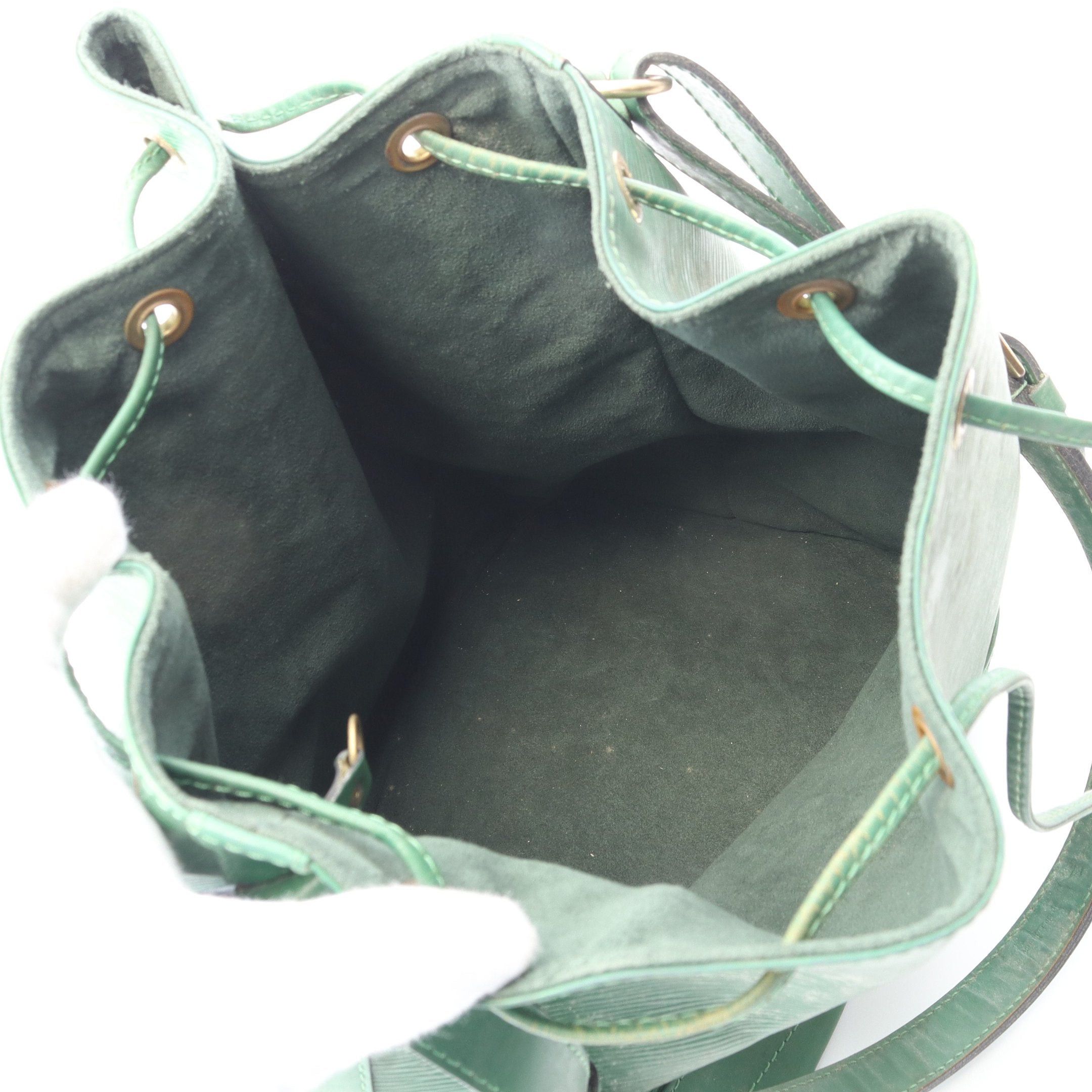 Louis Vuitton Louis Vuitton Noe Epi Borneo Green Shoulder Bag Leather Size ONE SIZE - 3 Thumbnail