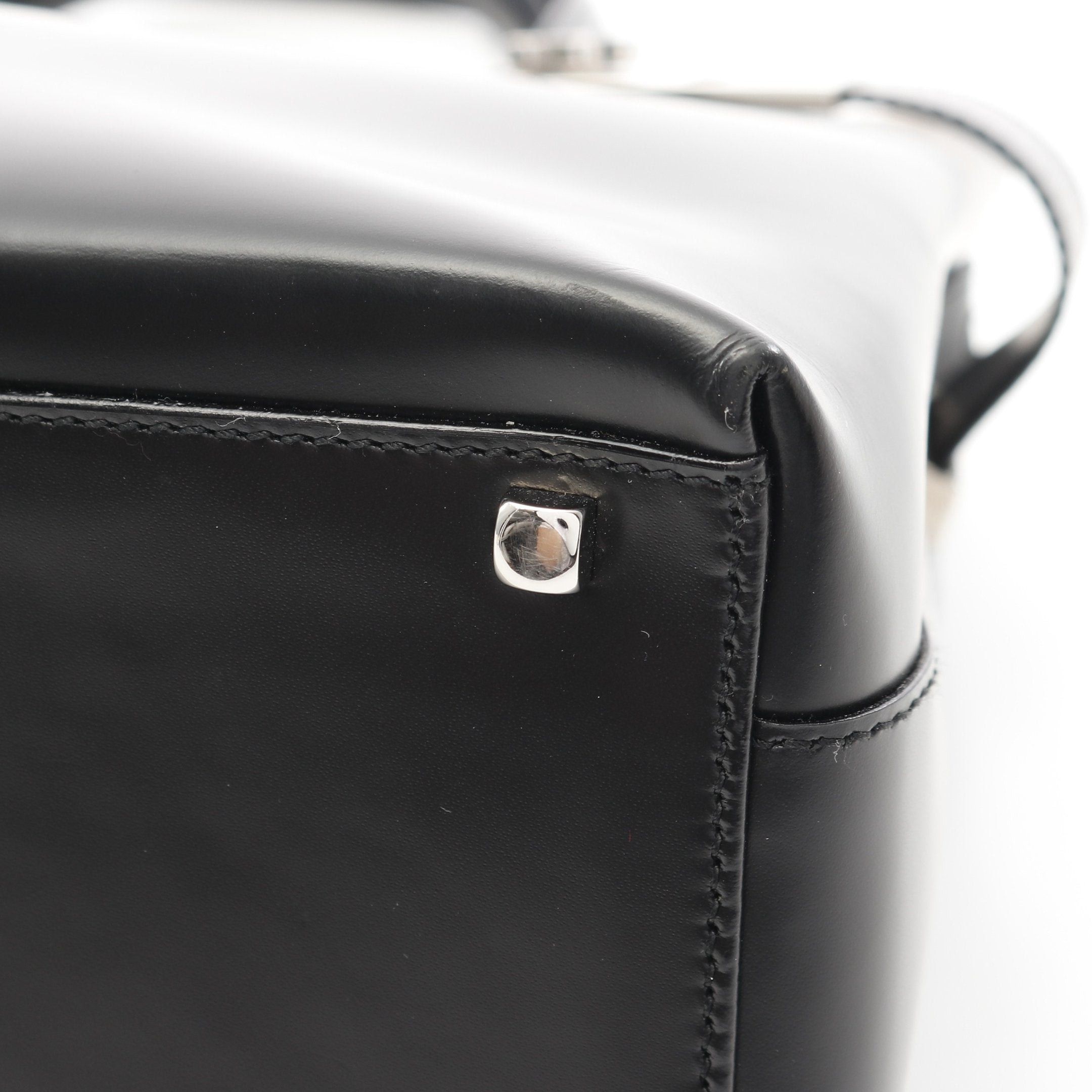 Salvatore Ferragamo Salvatore Ferragamo Gancini Handbag Leather Black Size ONE SIZE - 8 Thumbnail