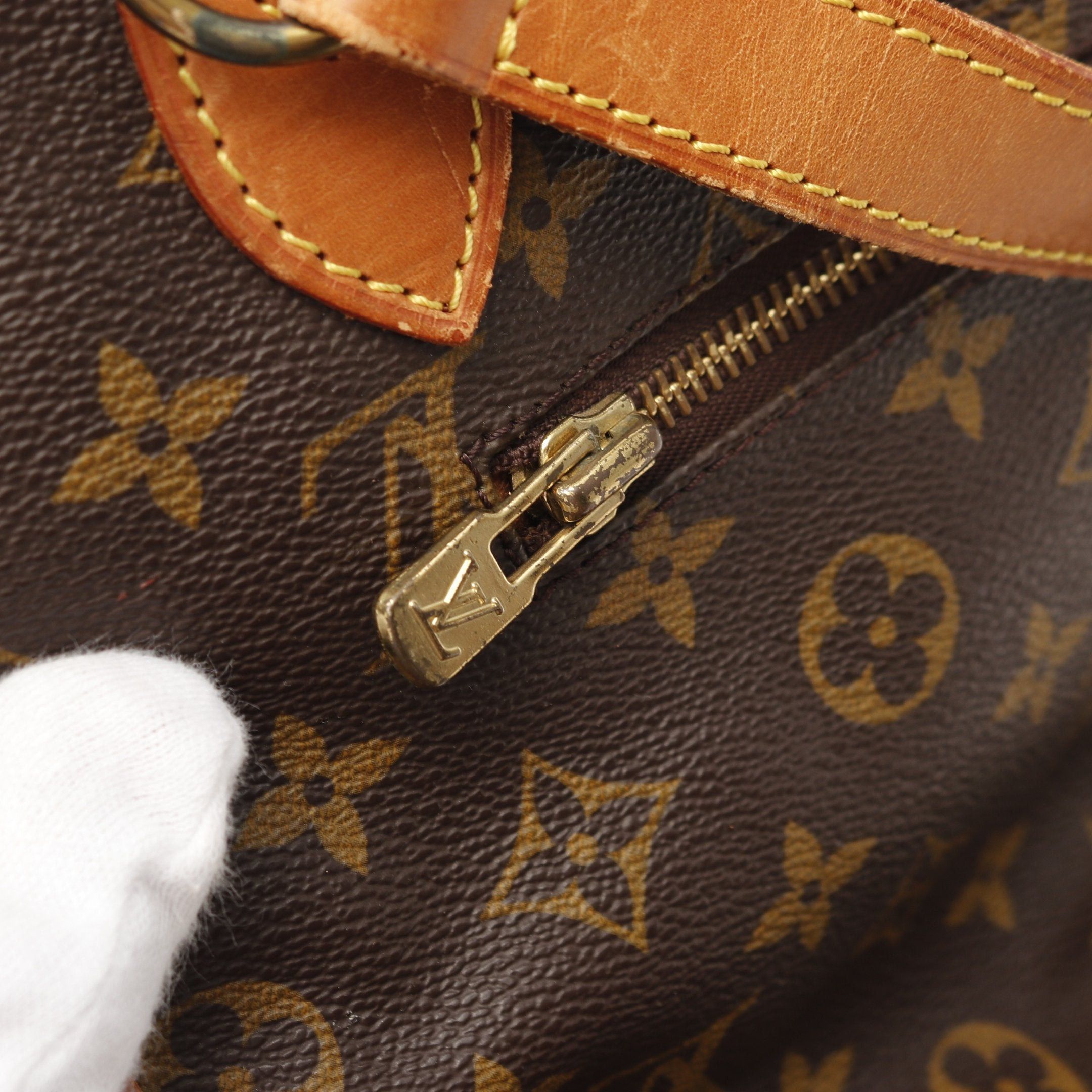 Louis Vuitton Louis Vuitton Gibeciere Mm Monogram Shoulder Bag Leather Brown Size ONE SIZE - 11 Thumbnail