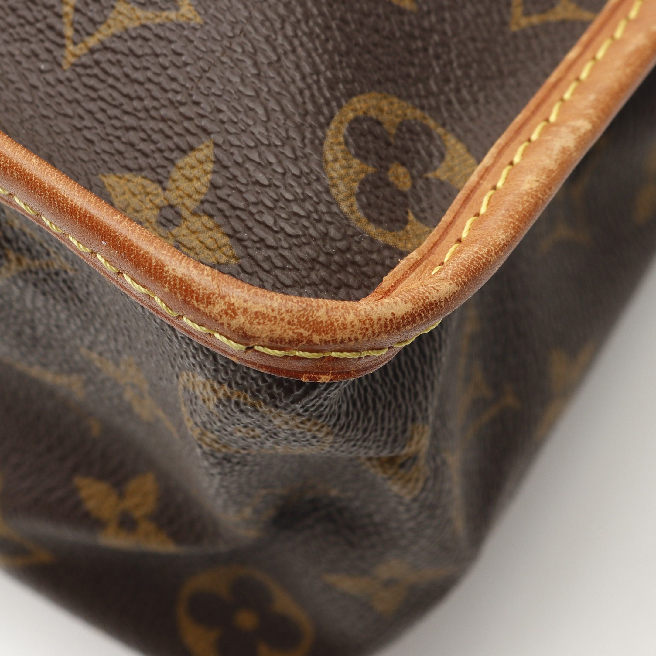 Louis Vuitton Louis Vuitton Gibeciere Mm Monogram Shoulder Bag Leather Brown Size ONE SIZE - 6 Thumbnail