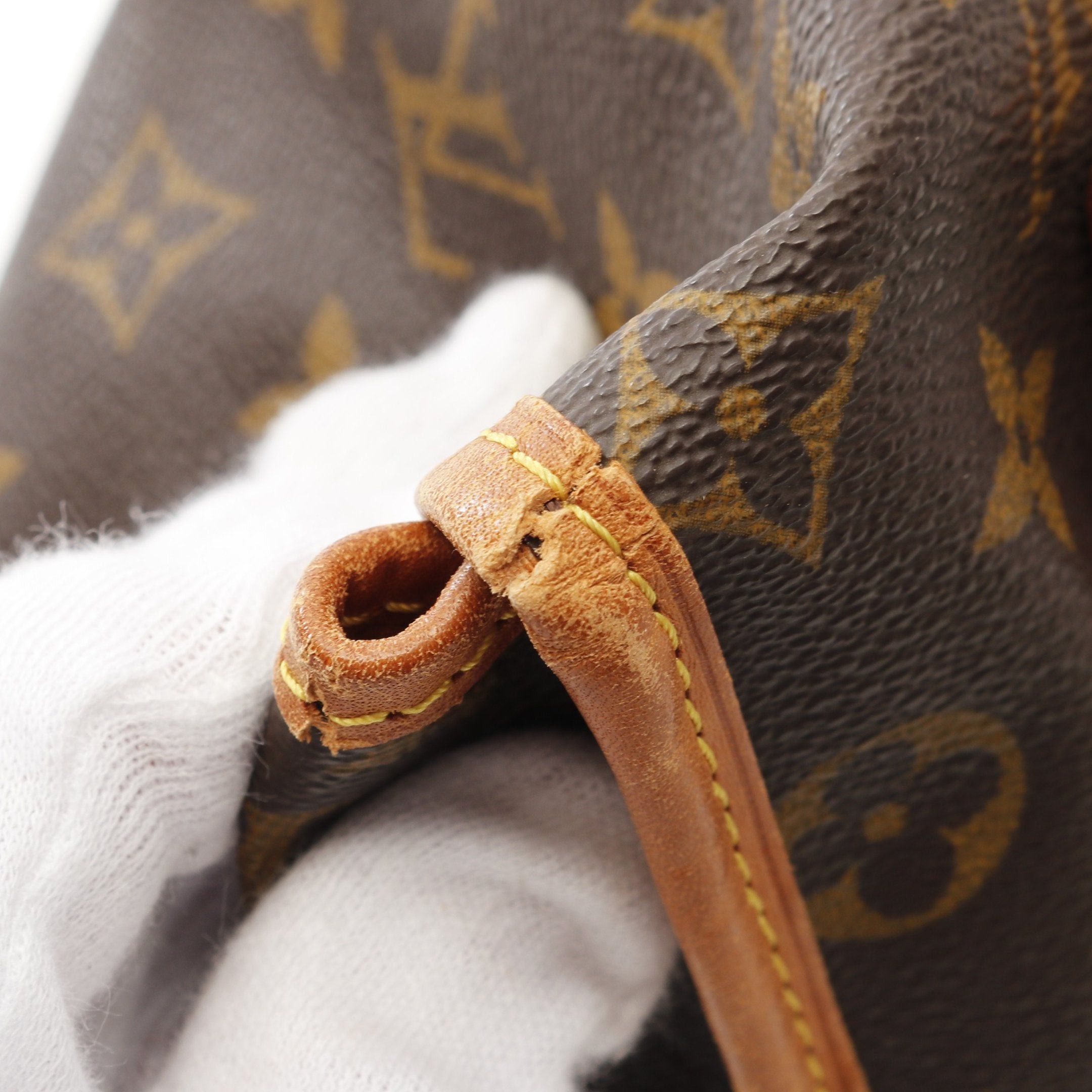 Louis Vuitton Louis Vuitton Gibeciere Mm Monogram Shoulder Bag Leather Brown Size ONE SIZE - 5 Thumbnail