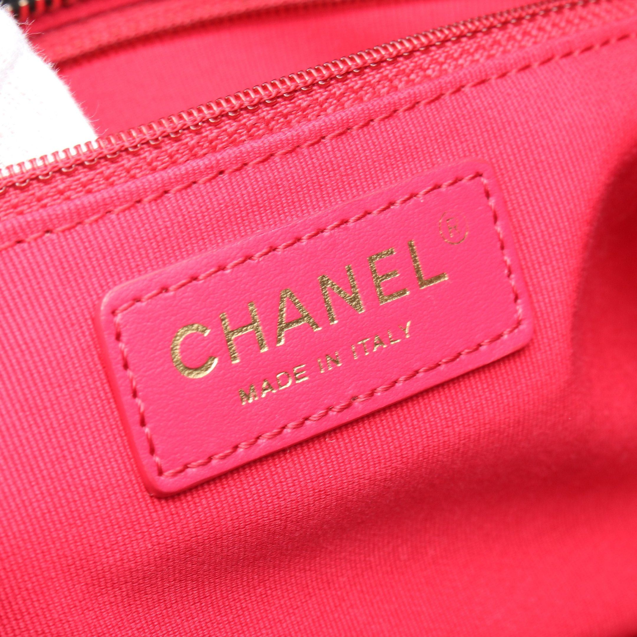 Chanel Chanel Coco Mark Chain Shoulder Bag Leather Black Gold Hardware Size ONE SIZE - 4 Thumbnail