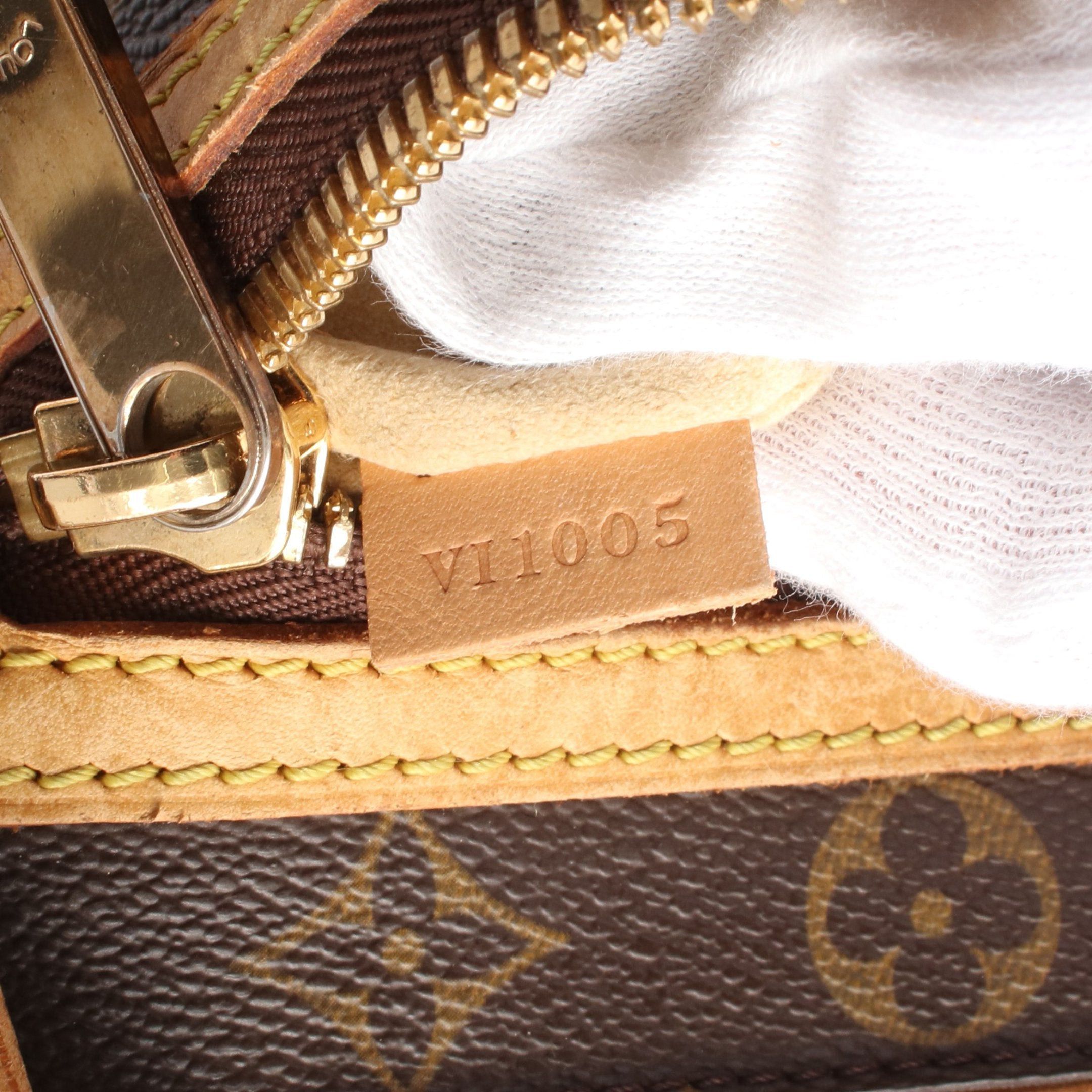 Louis Vuitton Louis Vuitton Hudson Gm Monogram Shoulder Bag Leather Brown Size ONE SIZE - 5 Thumbnail