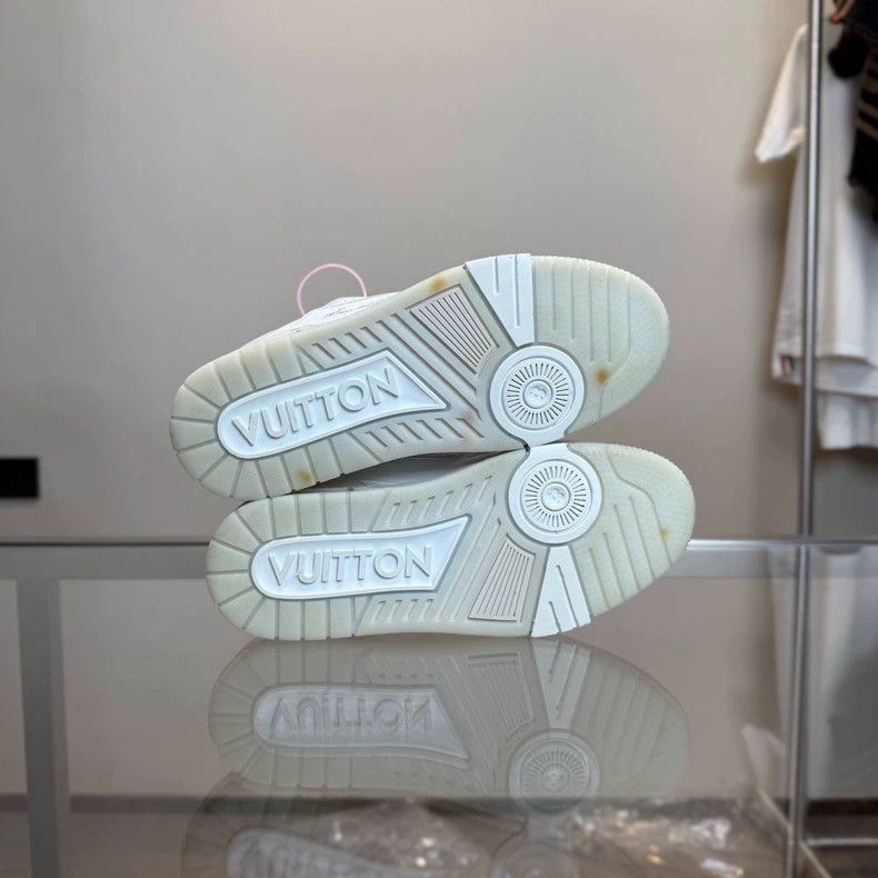 Louis Vuitton LV Louis Vuitton Trainer Sneakers Size 37.5 Size US 6.5 / EU 39-40 - 7 Thumbnail