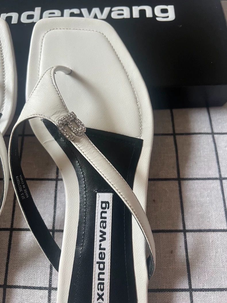 Alexander Wang Alexander Wang Thong Sandals with Rhinestone Detail Size US 7 / IT 37 - 4 Thumbnail