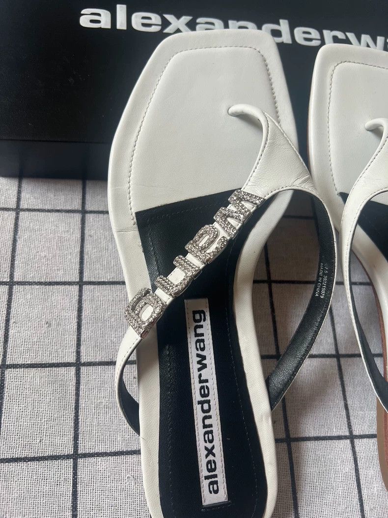 Alexander Wang Alexander Wang Thong Sandals with Rhinestone Detail Size US 7 / IT 37 - 3 Thumbnail
