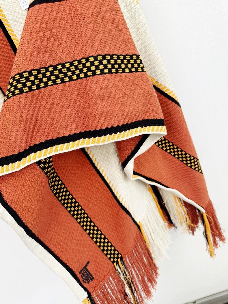 Tod's Tod’s Stylish Poncho Cape in Orange Size ONE SIZE - 5 Thumbnail