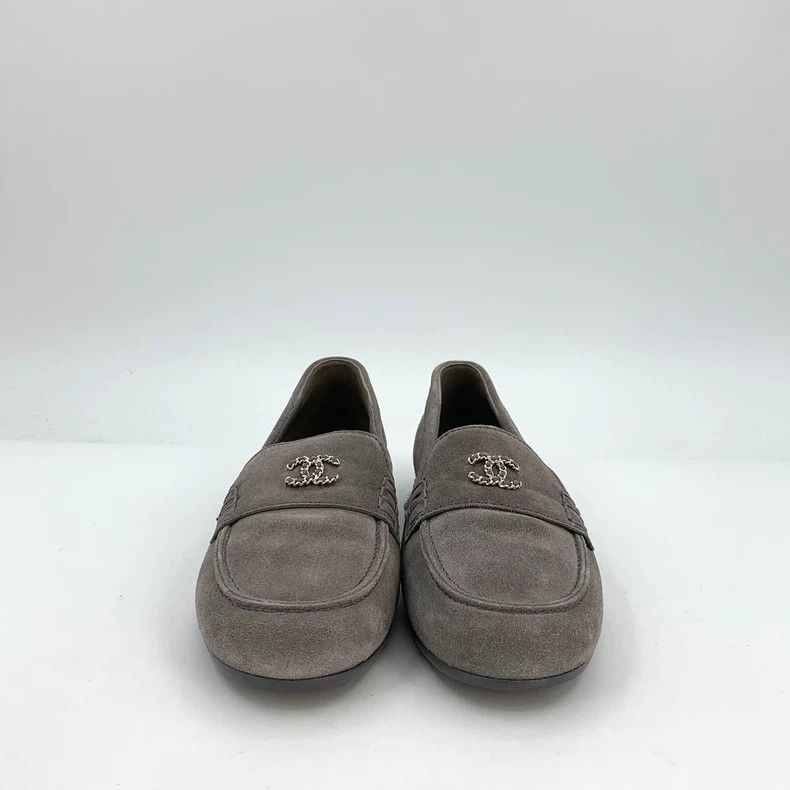 Chanel Chanel Gray Suede Slip-On Loafers Size 36.5 Size US 6 / IT 36 - 3 Thumbnail