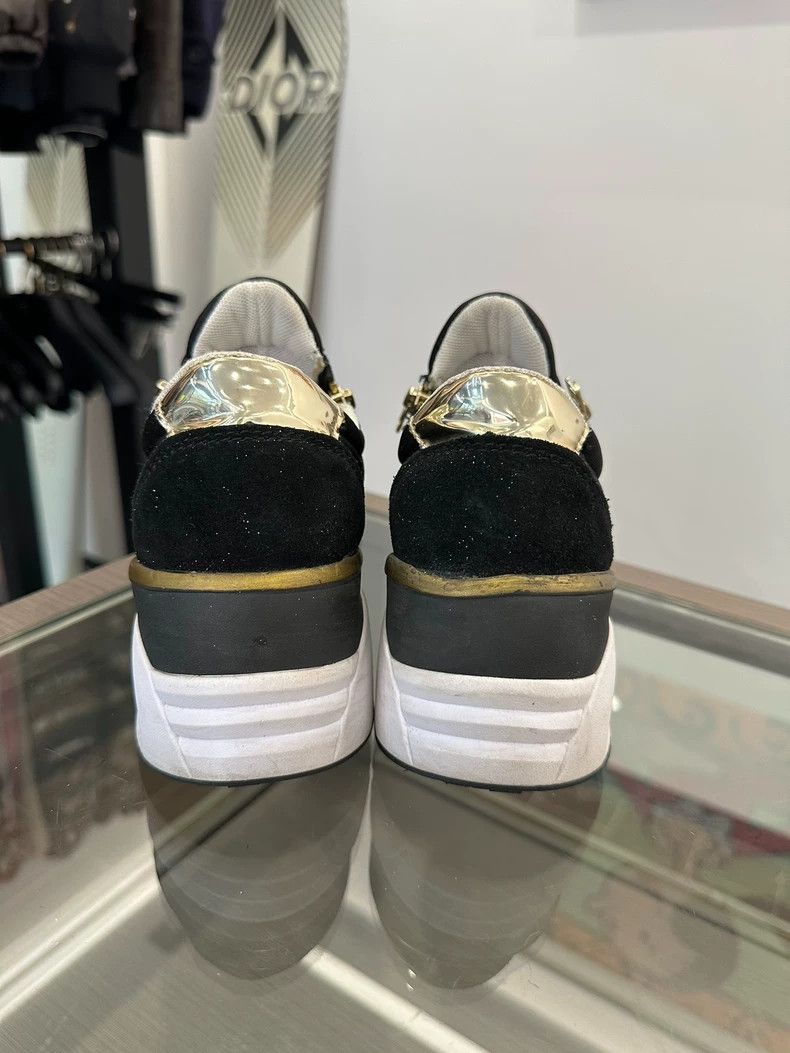 Versace Versace Black Gold Logo Women's Sneakers Size US 8 / IT 38 - 4 Thumbnail