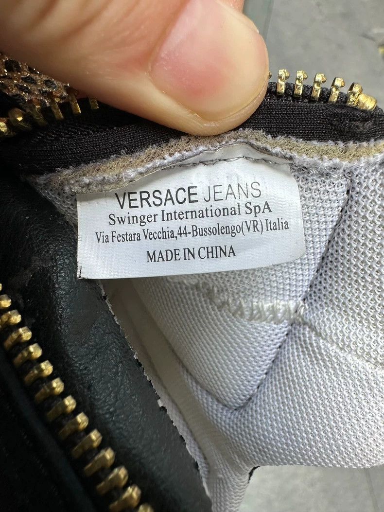 Versace Versace Black Gold Logo Women's Sneakers Size US 8 / IT 38 - 8 Thumbnail