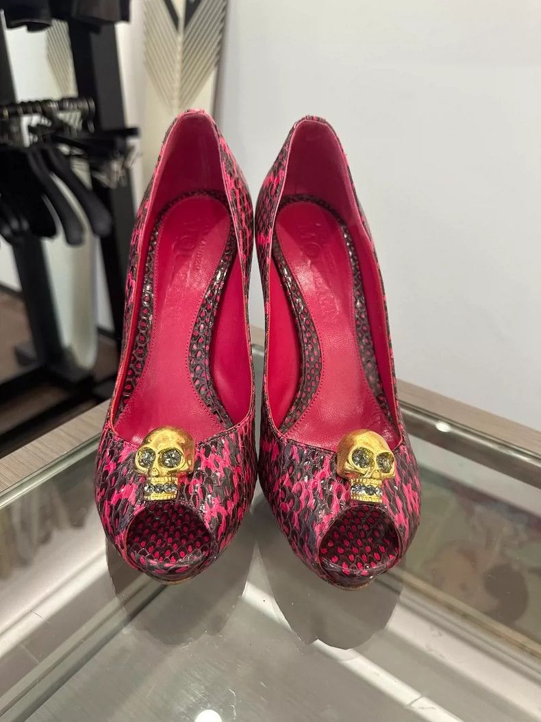 Alexander McQueen Mcqueen Pink Snake Skin High Heels with Skull Size US 8 / IT 38 - 2 Thumbnail