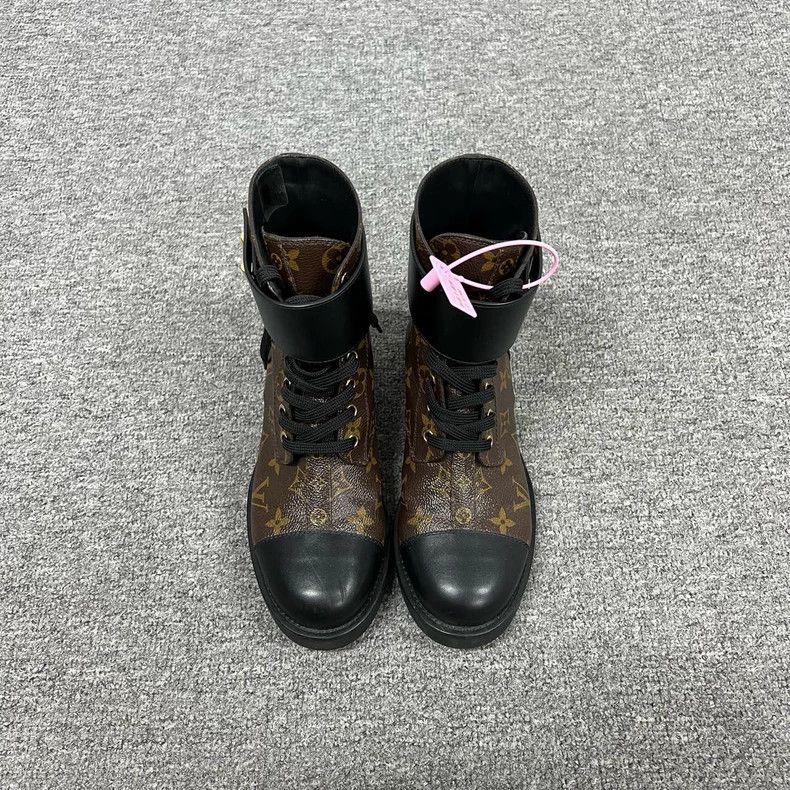Louis Vuitton Louis Vuitton LV Twist Lace-Up Martin Boots Size US 8 / IT 38 - 3 Thumbnail