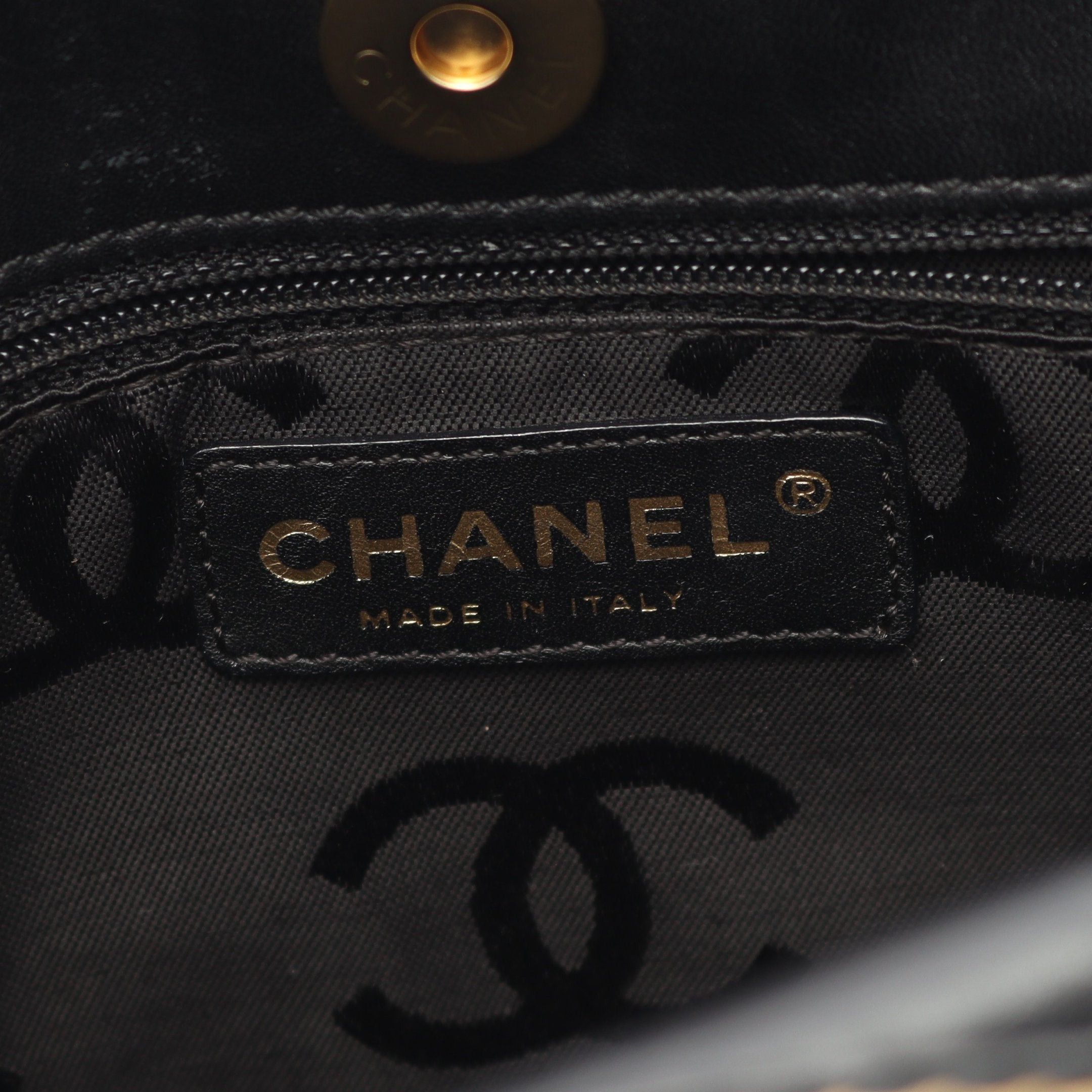 Chanel Chanel Big Coco Mark Wild Stitch Handbag Leather Black Gold Hardware Size ONE SIZE - 4 Thumbnail