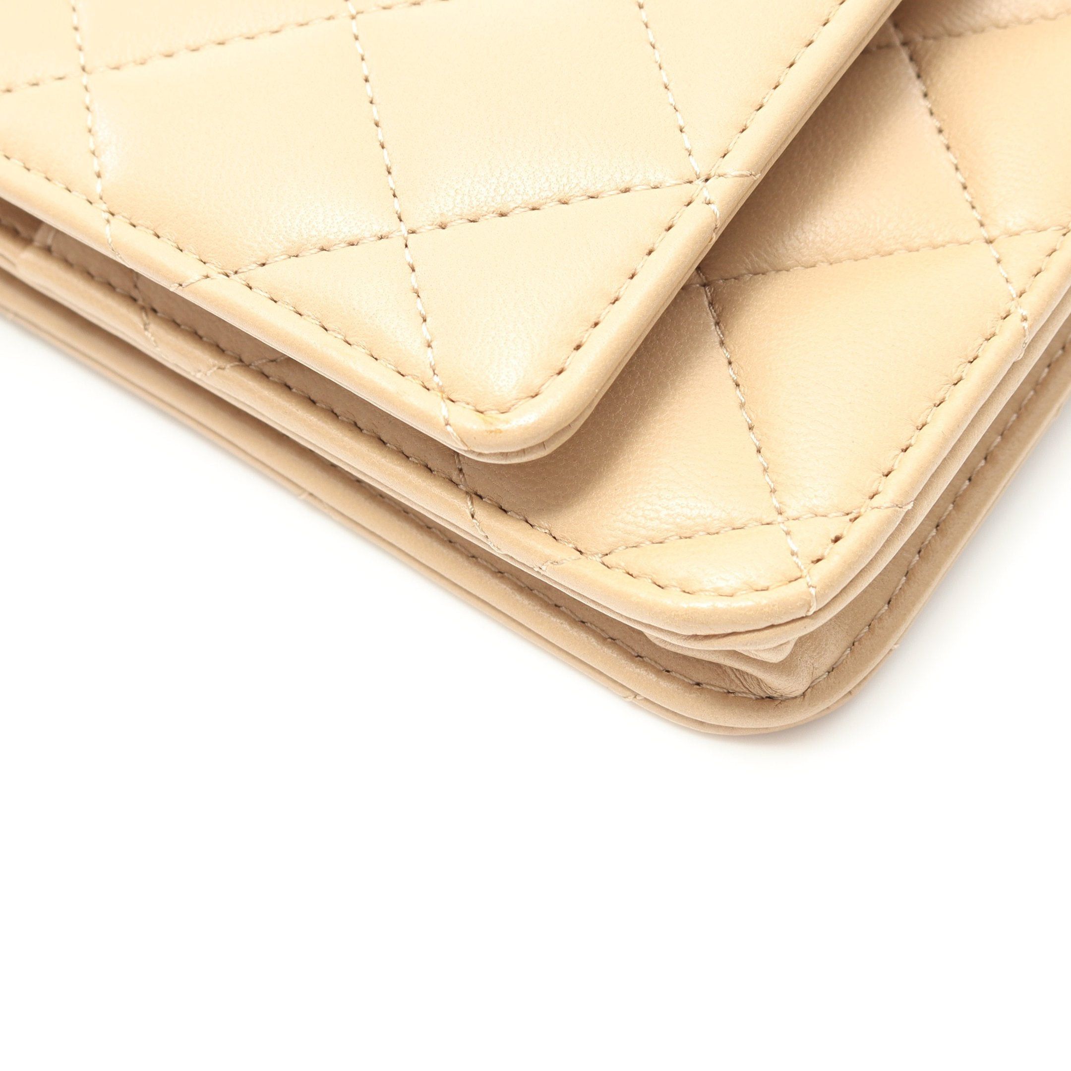Chanel Chanel Matelasse Chain Wallet Lambskin Beige Gold Hardware Size ONE SIZE - 8 Thumbnail