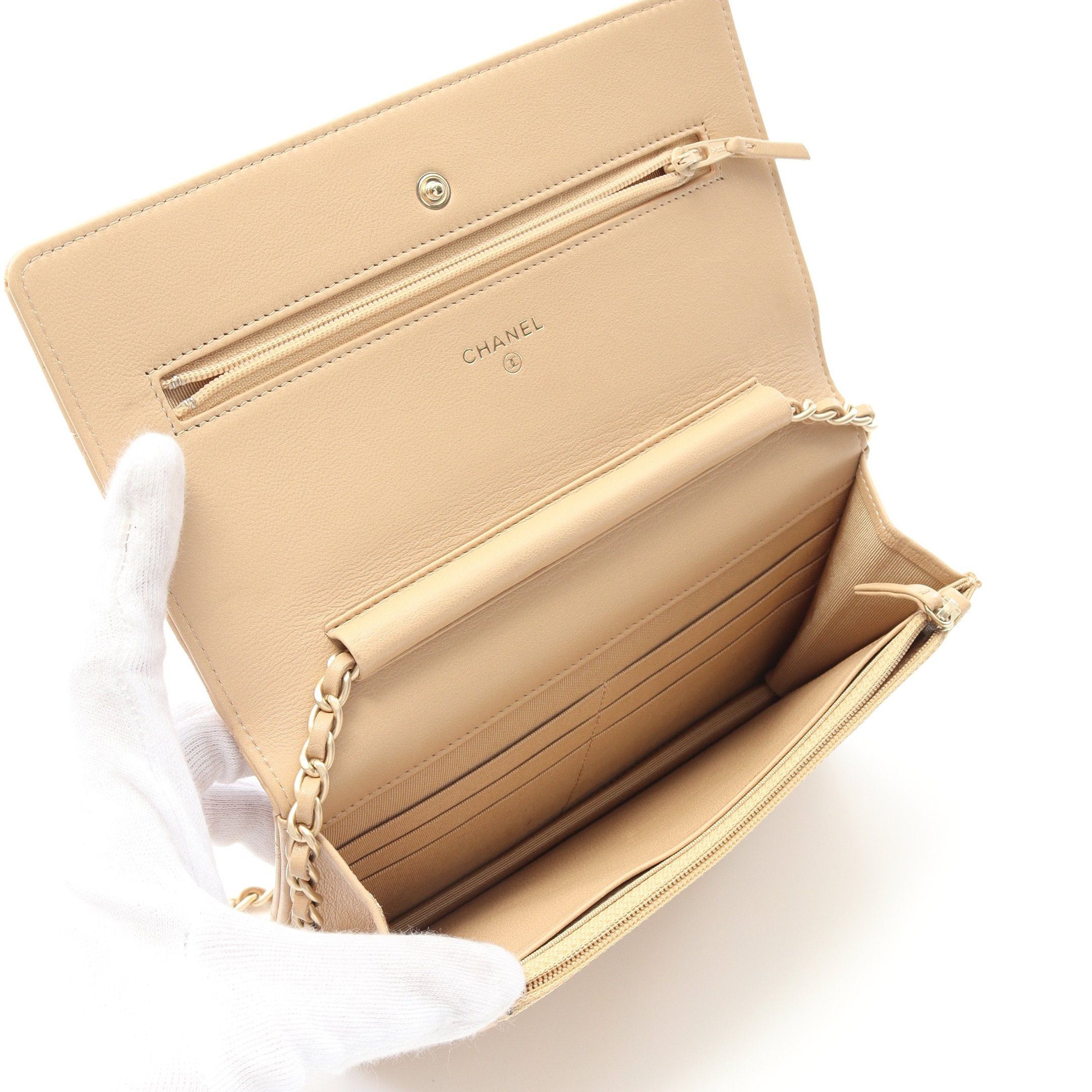 Chanel Chanel Matelasse Chain Wallet Lambskin Beige Gold Hardware Size ONE SIZE - 3 Thumbnail