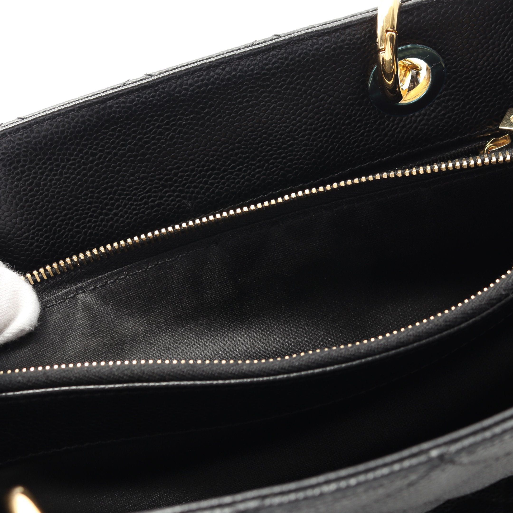Chanel Chanel Matelasse Grand Shopping Gst Chain Shoulder Bag Tote Caviar Skin Black Gold Hardware Size ONE SIZE - 11 Thumbnail