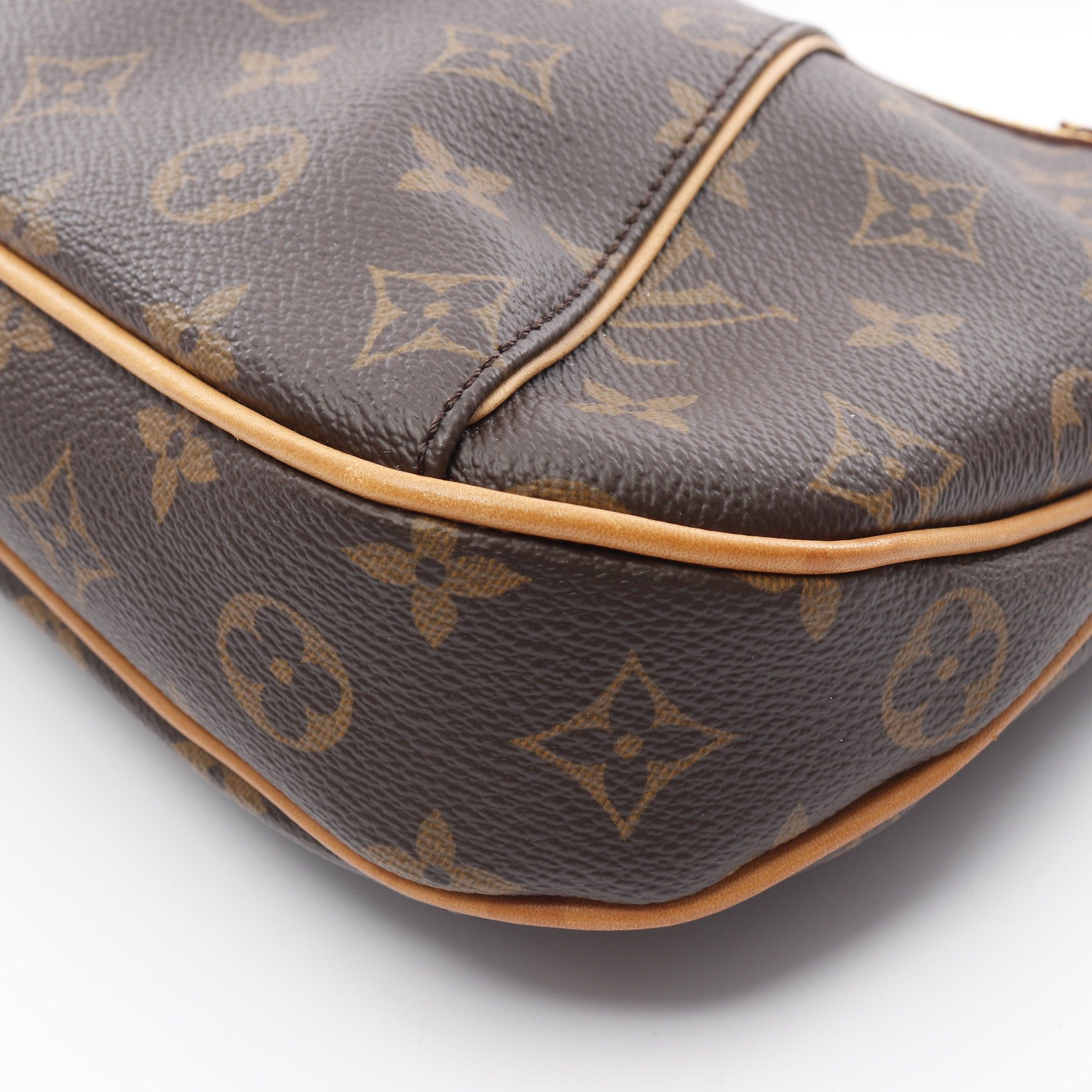Louis Vuitton Louis Vuitton Thames Pm Monogram Shoulder Bag Leather Brown Size ONE SIZE - 7 Thumbnail