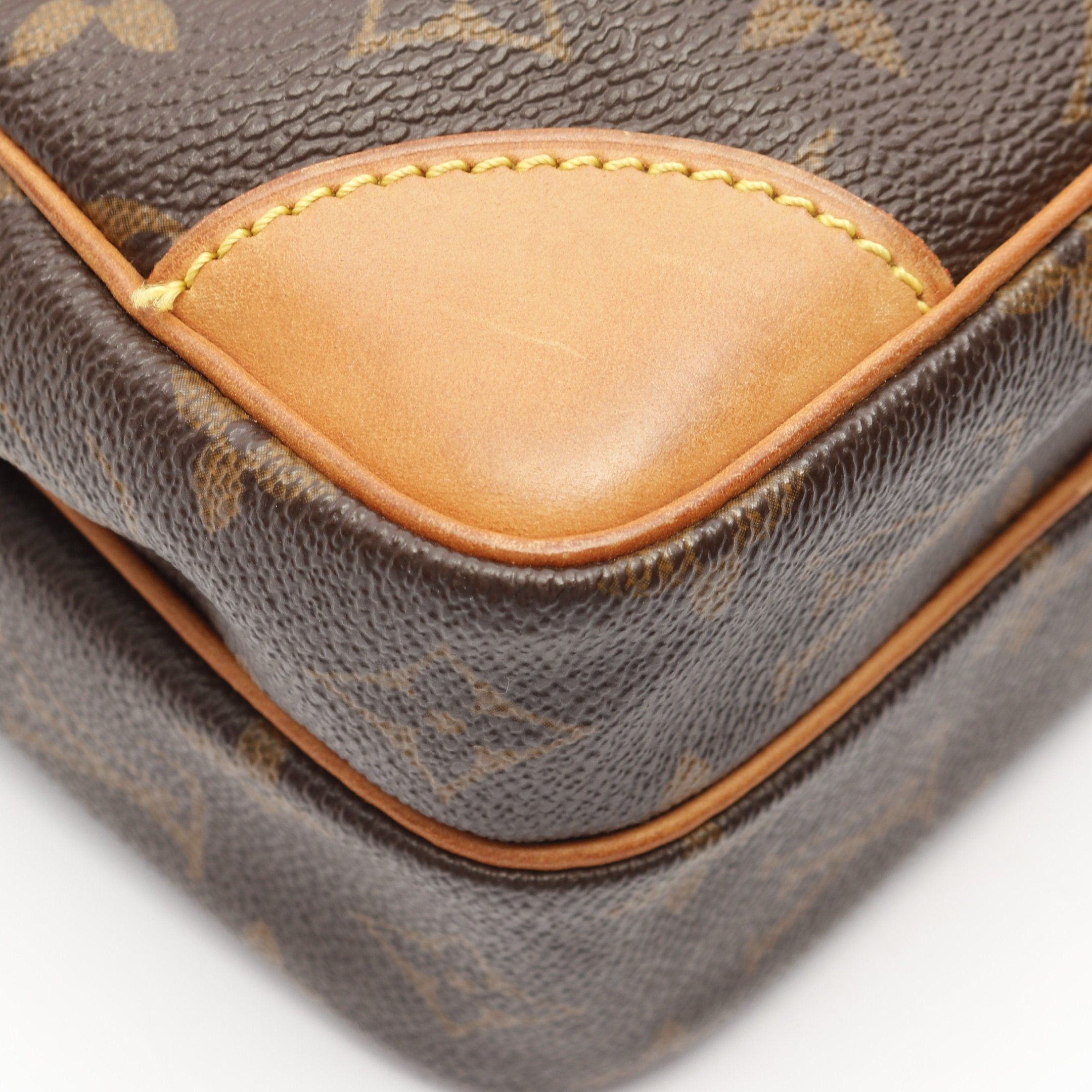 Louis Vuitton Louis Vuitton Amazon Monogram Shoulder Bag Leather Brown Size ONE SIZE - 6 Thumbnail