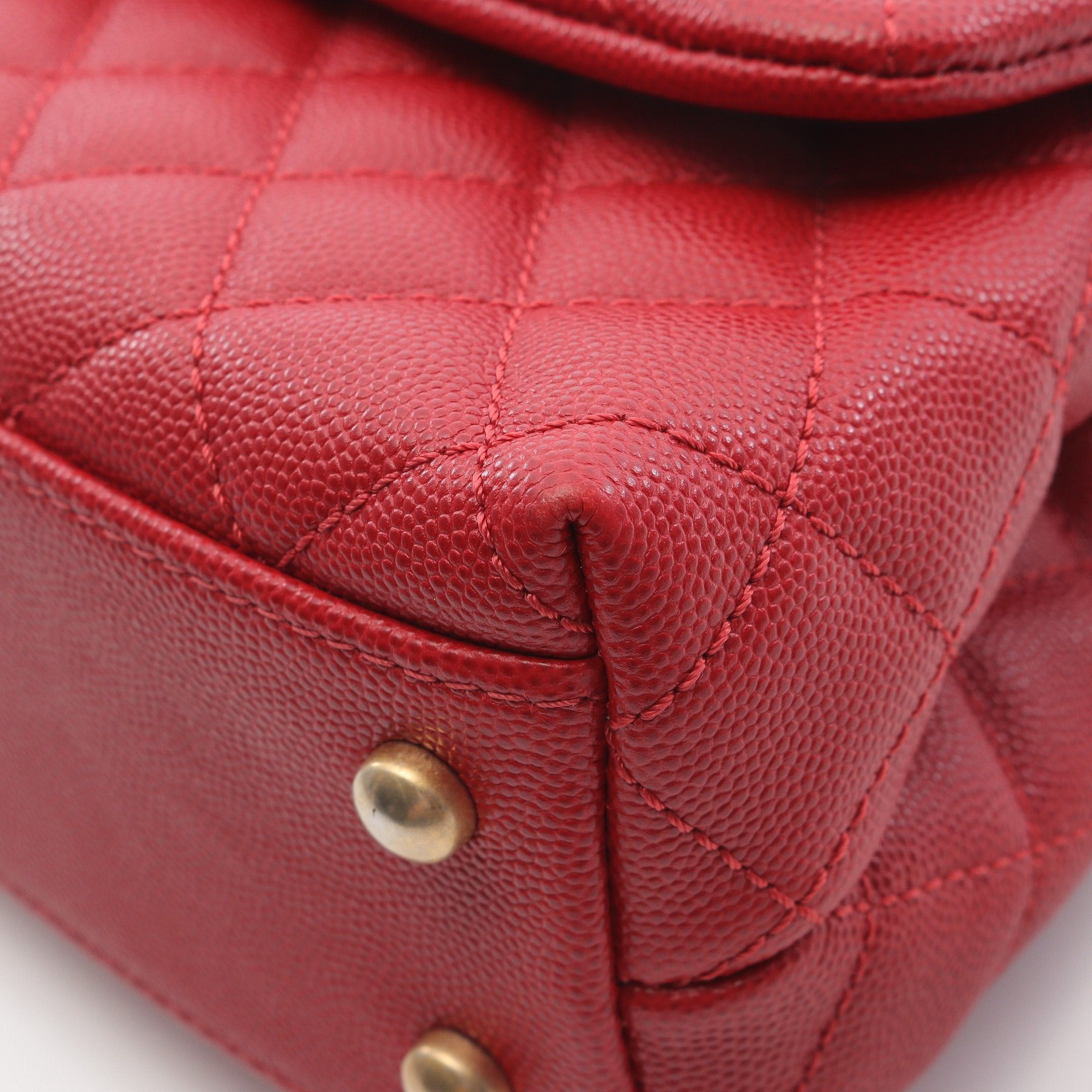Chanel Chanel Coco Handle Flap Matelasse Handbag Caviar Skin Red Gold Hardware Size ONE SIZE - 7 Thumbnail