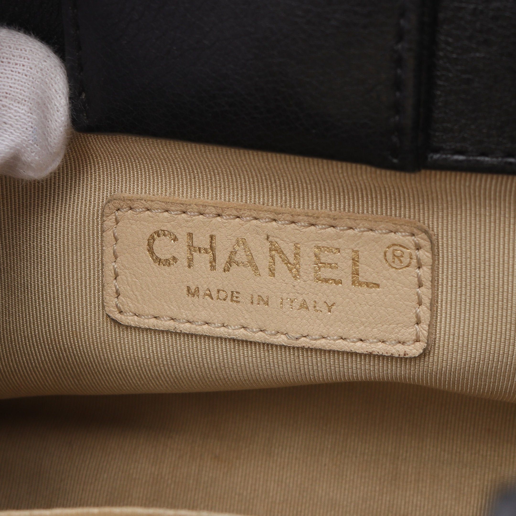 Chanel Chanel Matelasse Chain Shoulder Bag Leather Black Gold Hardware Size ONE SIZE - 4 Thumbnail