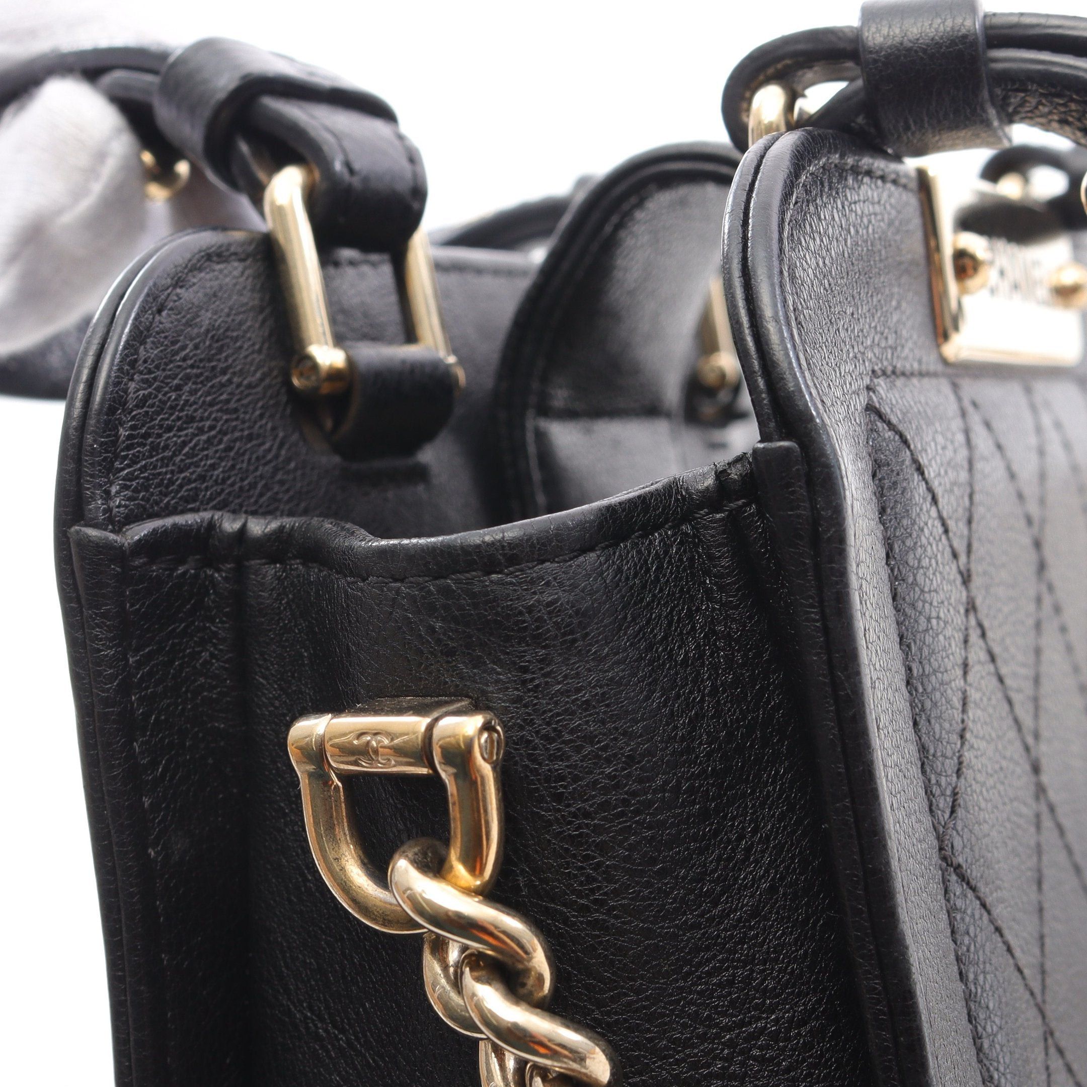 Chanel Chanel Matelasse Chain Shoulder Bag Leather Black Gold Hardware Size ONE SIZE - 10 Thumbnail