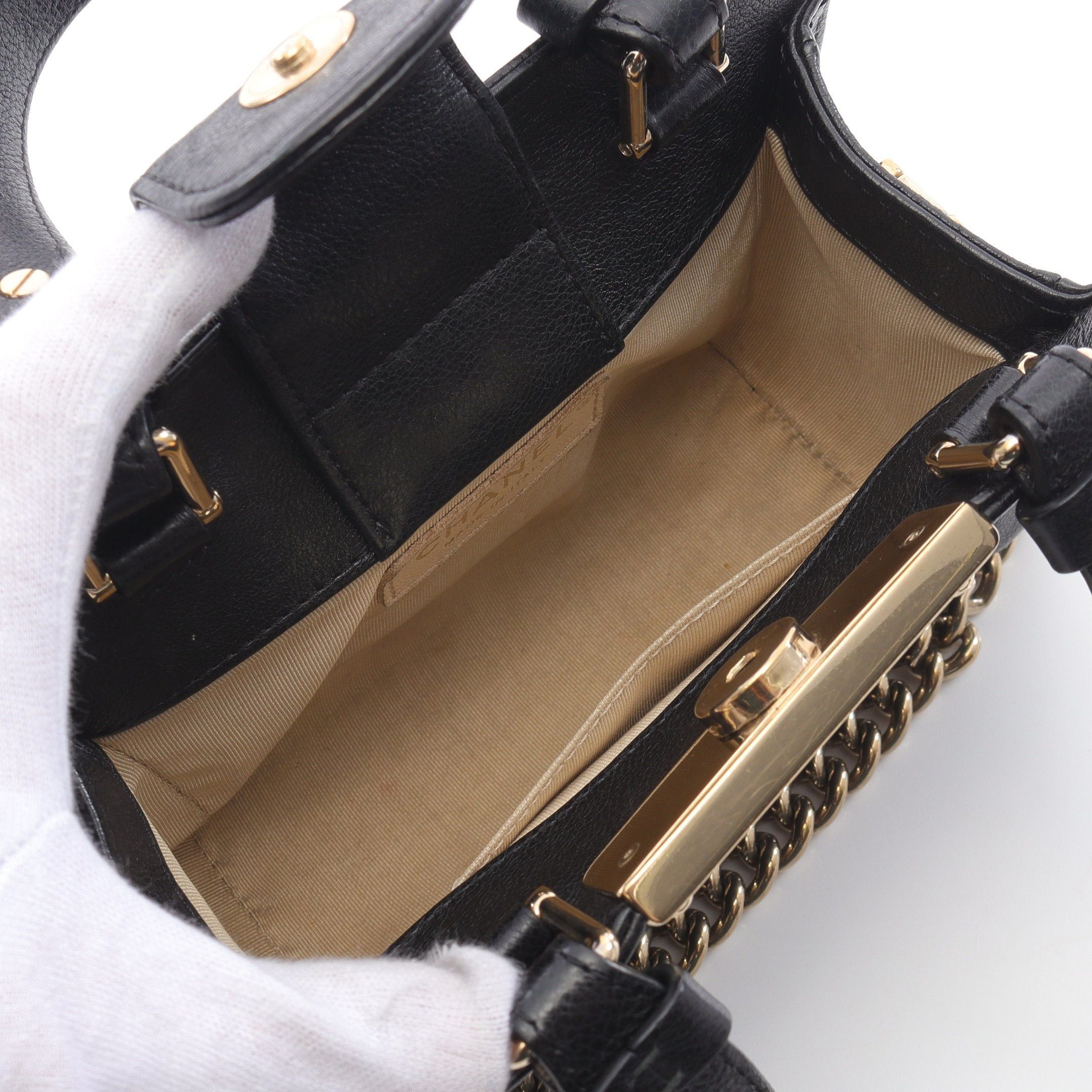 Chanel Chanel Matelasse Chain Shoulder Bag Leather Black Gold Hardware Size ONE SIZE - 3 Thumbnail